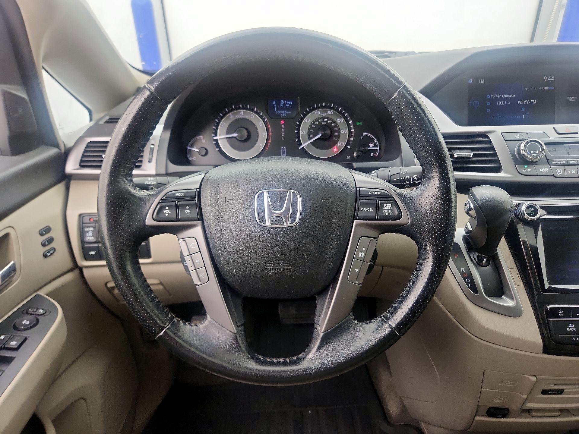 Thumbnail: 2015 Honda Odyssey - 10