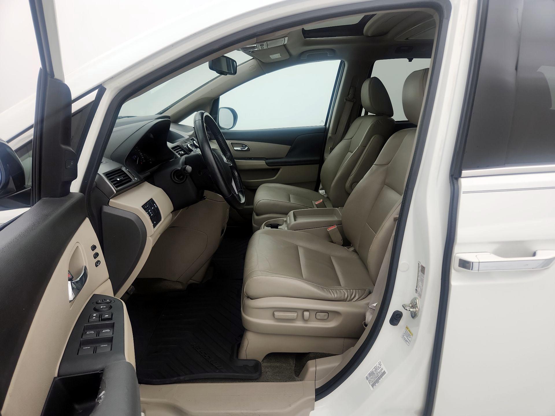 Thumbnail: 2015 Honda Odyssey - 11