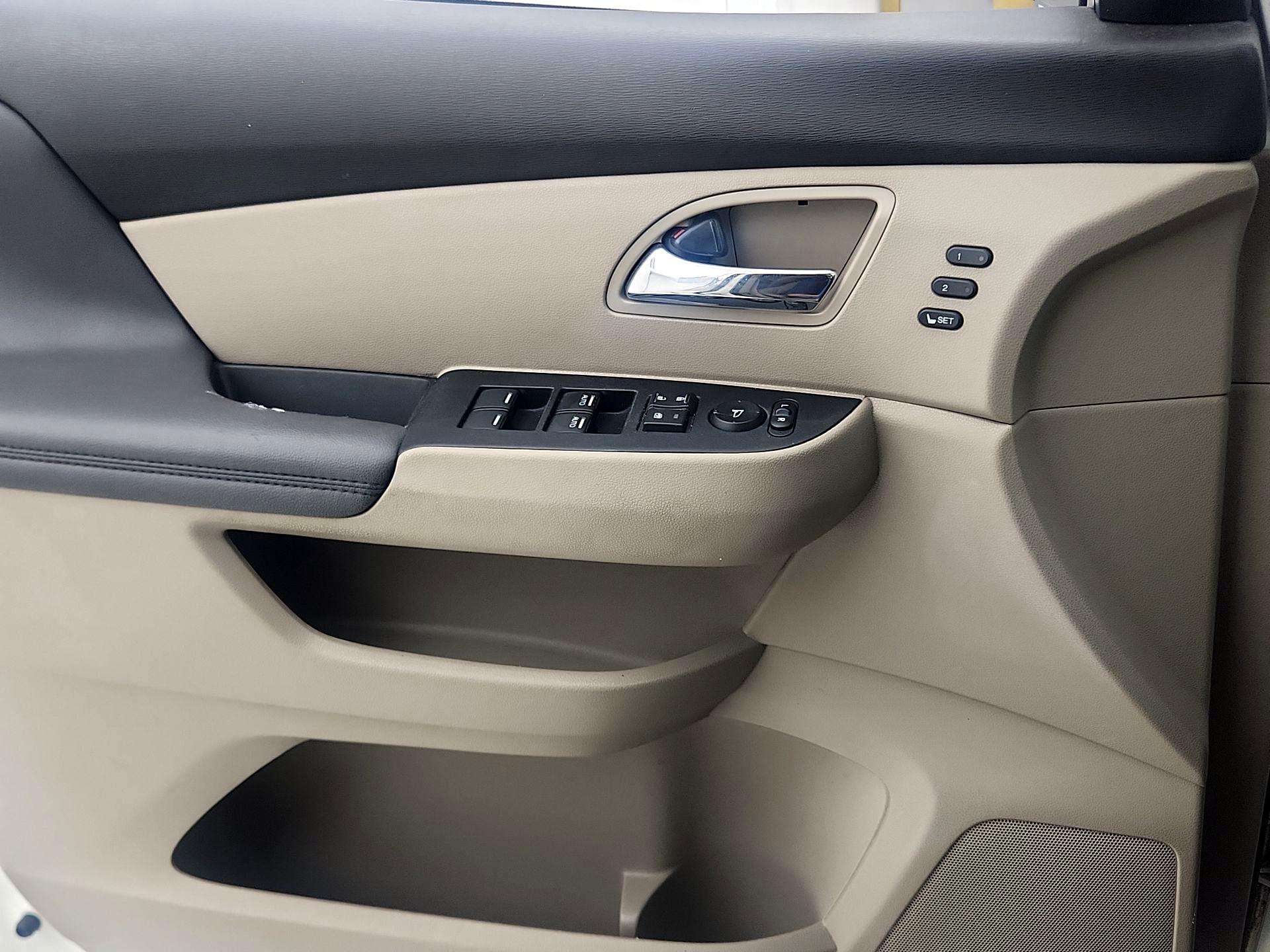 Thumbnail: 2015 Honda Odyssey - 12