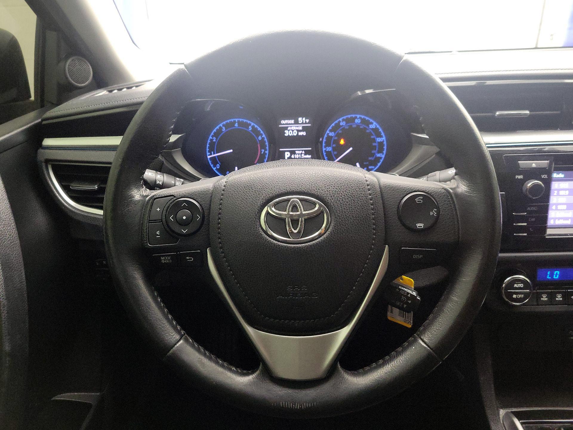 Thumbnail: 2015 Toyota Corolla - 10