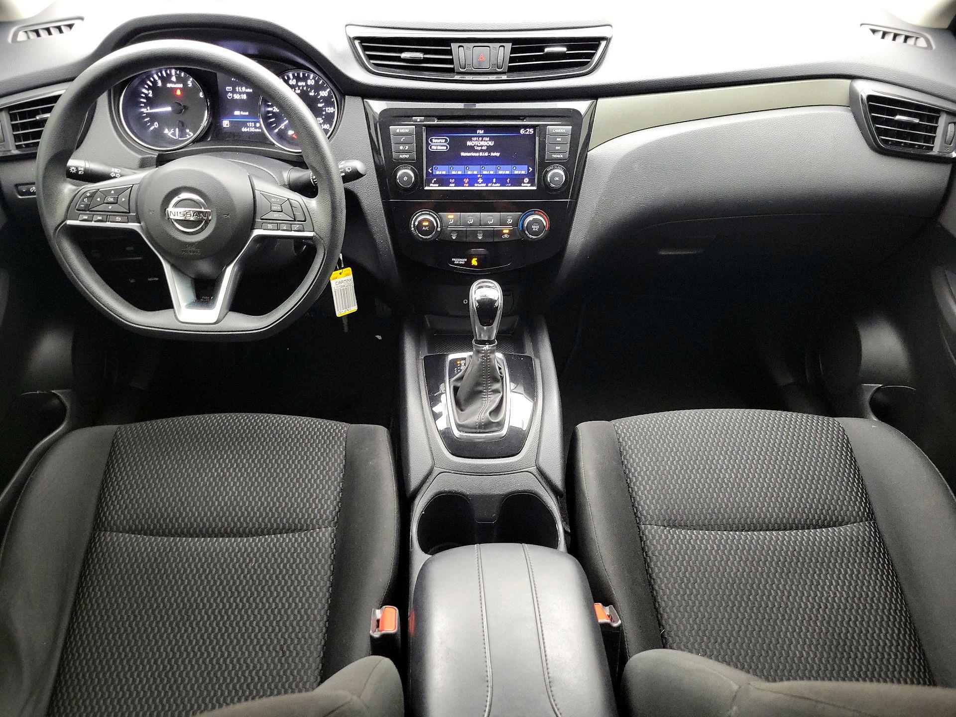 Thumbnail: 2019 Nissan Rogue Sport - 9