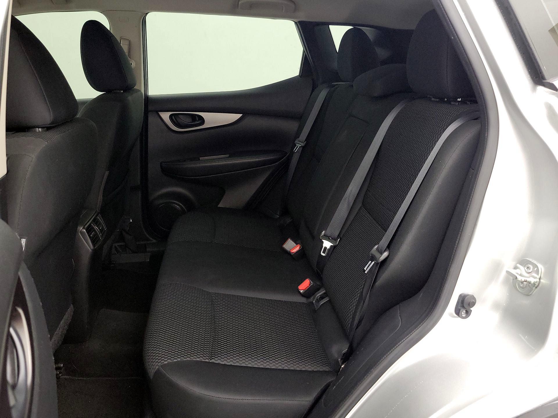 Thumbnail: 2019 Nissan Rogue Sport - 19