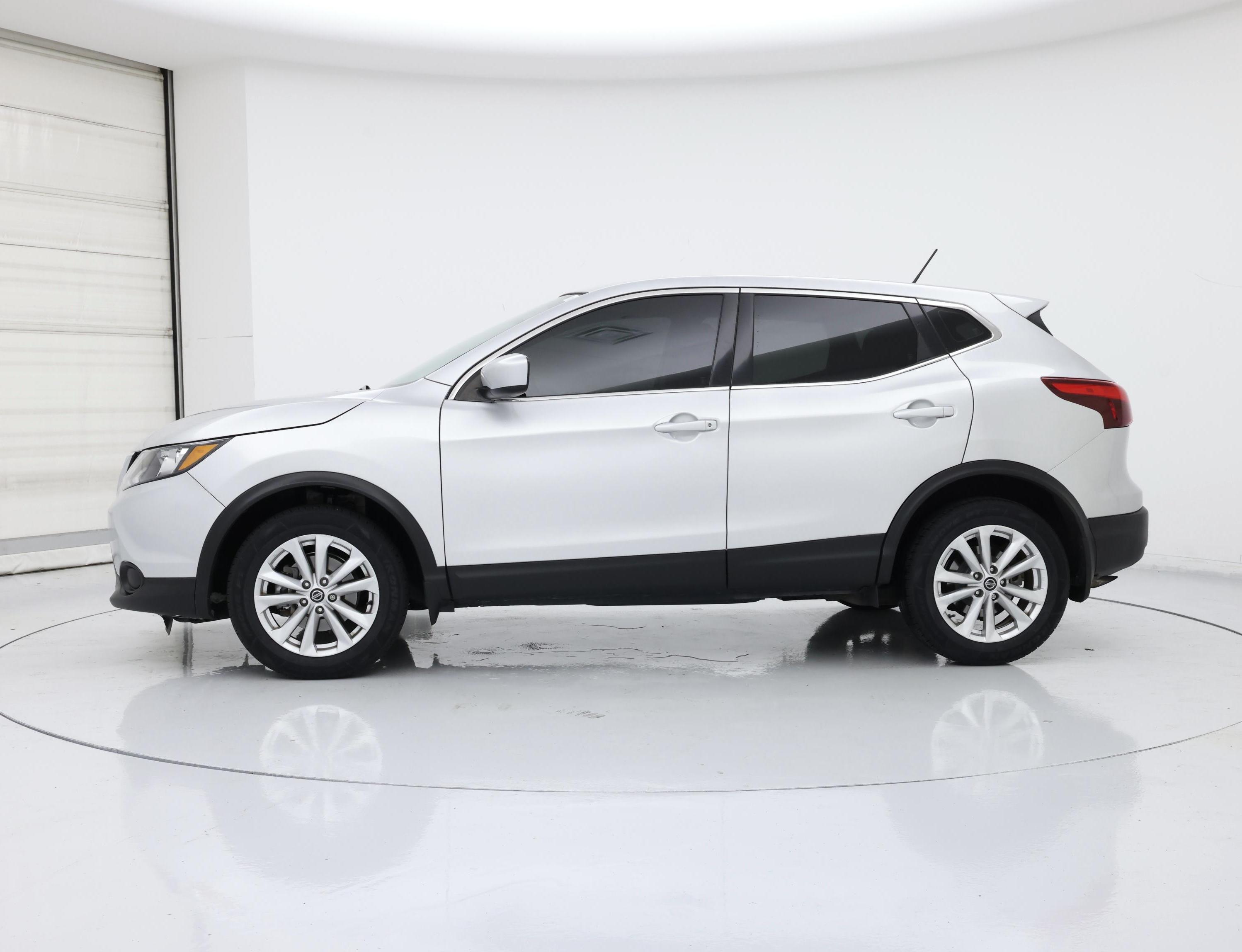 Thumbnail: 2019 Nissan Rogue Sport - 3