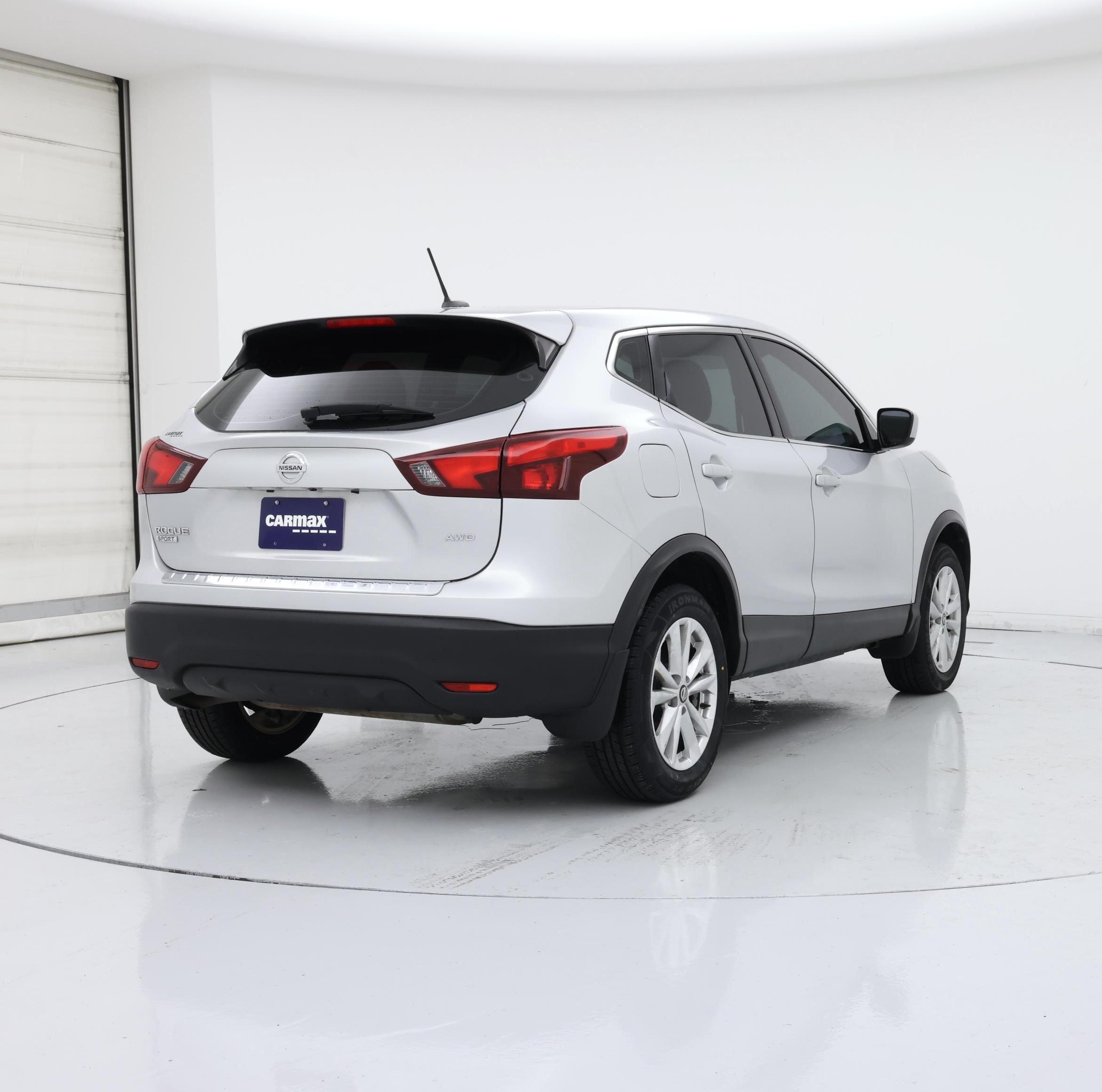 Thumbnail: 2019 Nissan Rogue Sport - 8