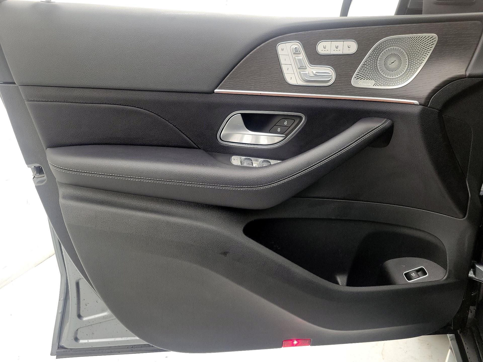 Thumbnail: 2023 Mercedes-Benz GLS - 12