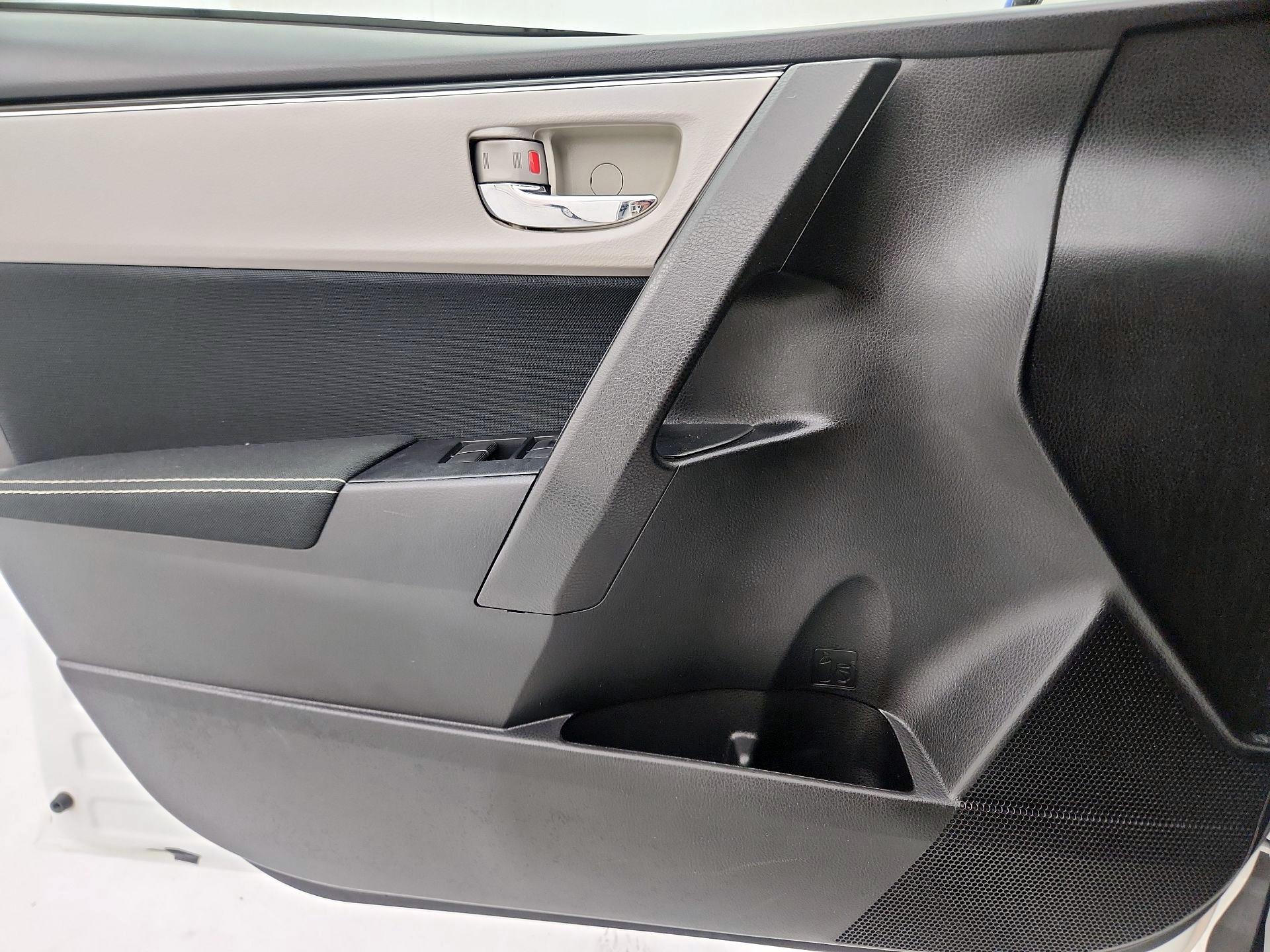 Thumbnail: 2018 Toyota Corolla - 12