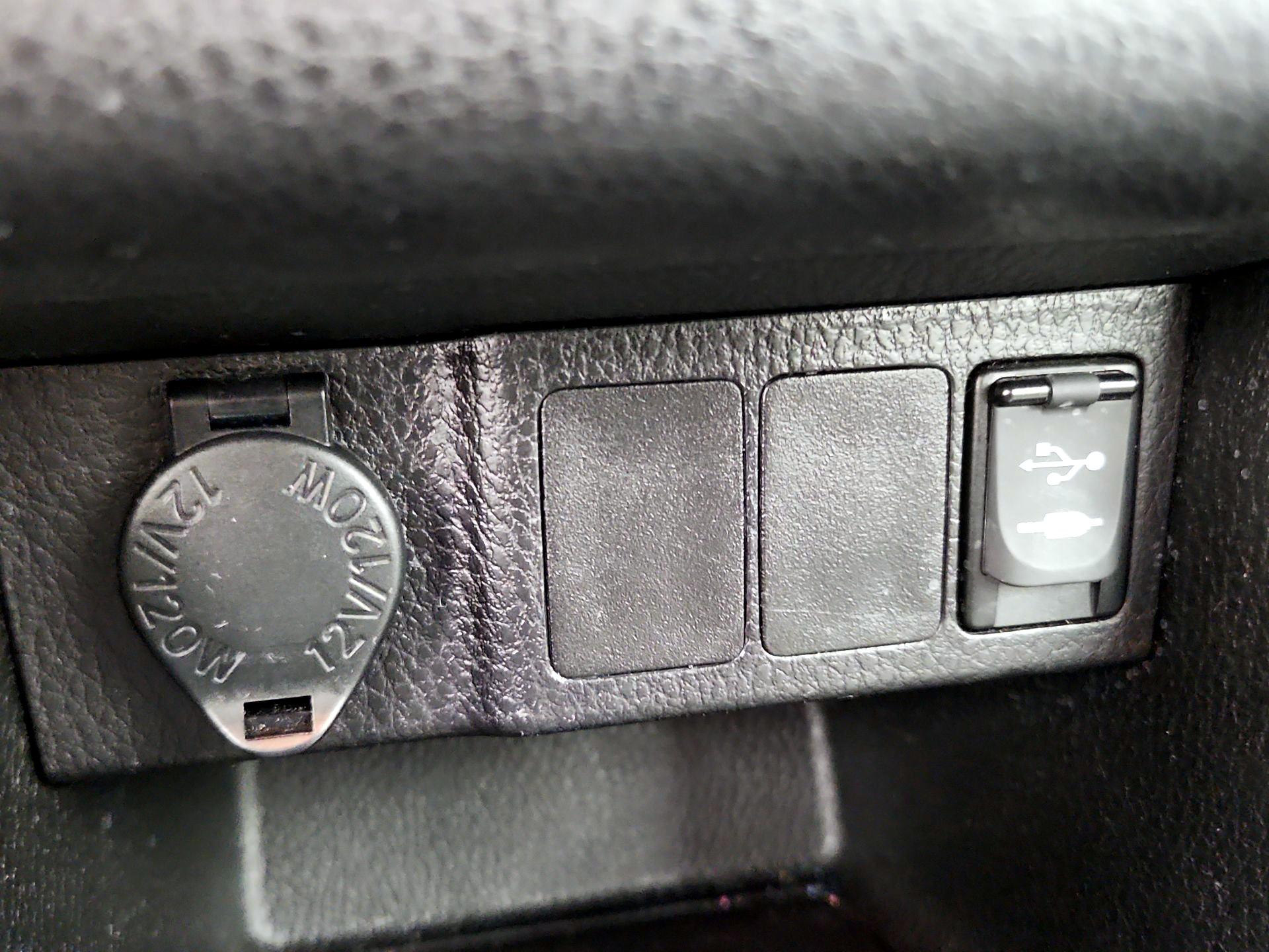 Thumbnail: 2018 Toyota Corolla - 18