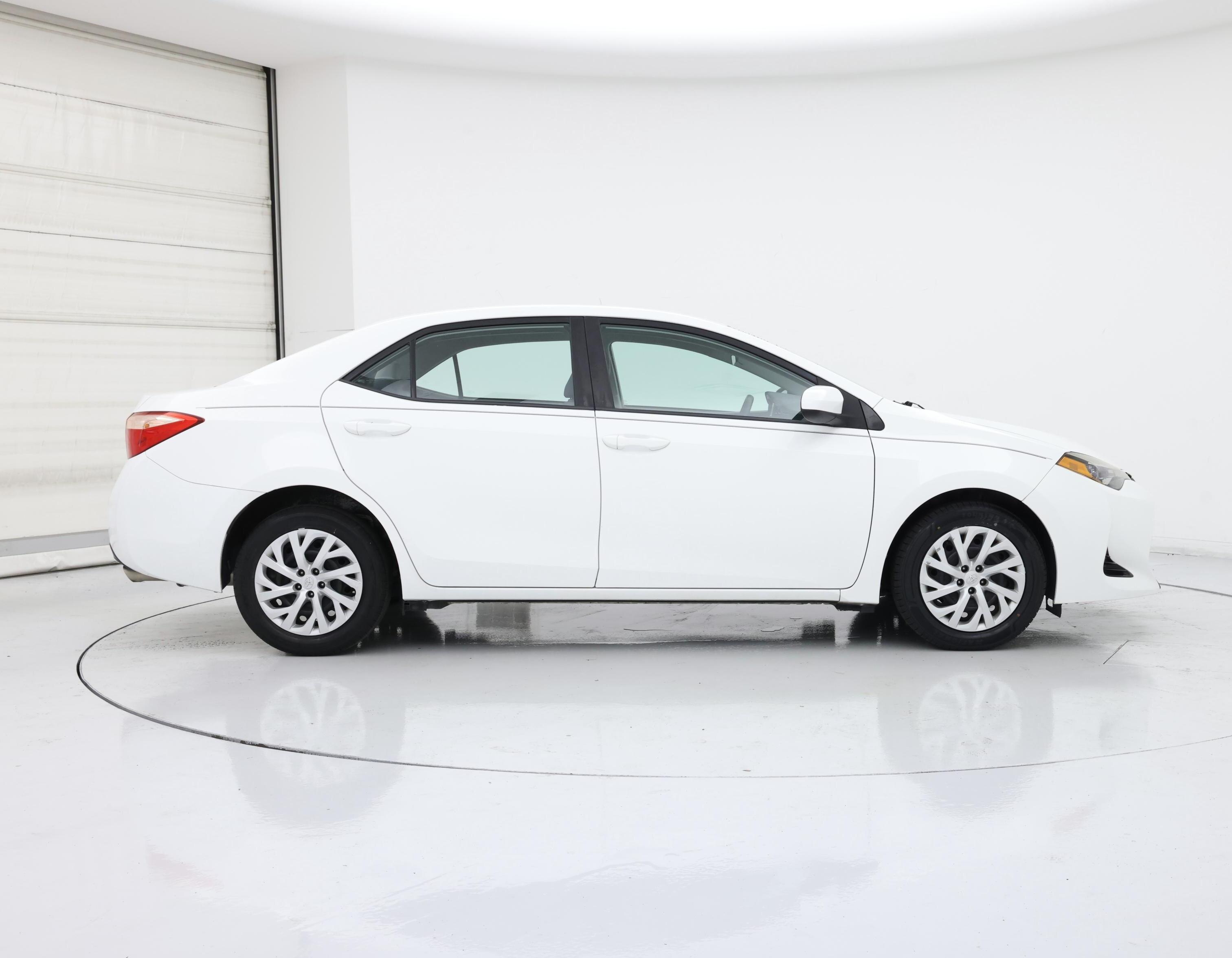 Thumbnail: 2018 Toyota Corolla - 7