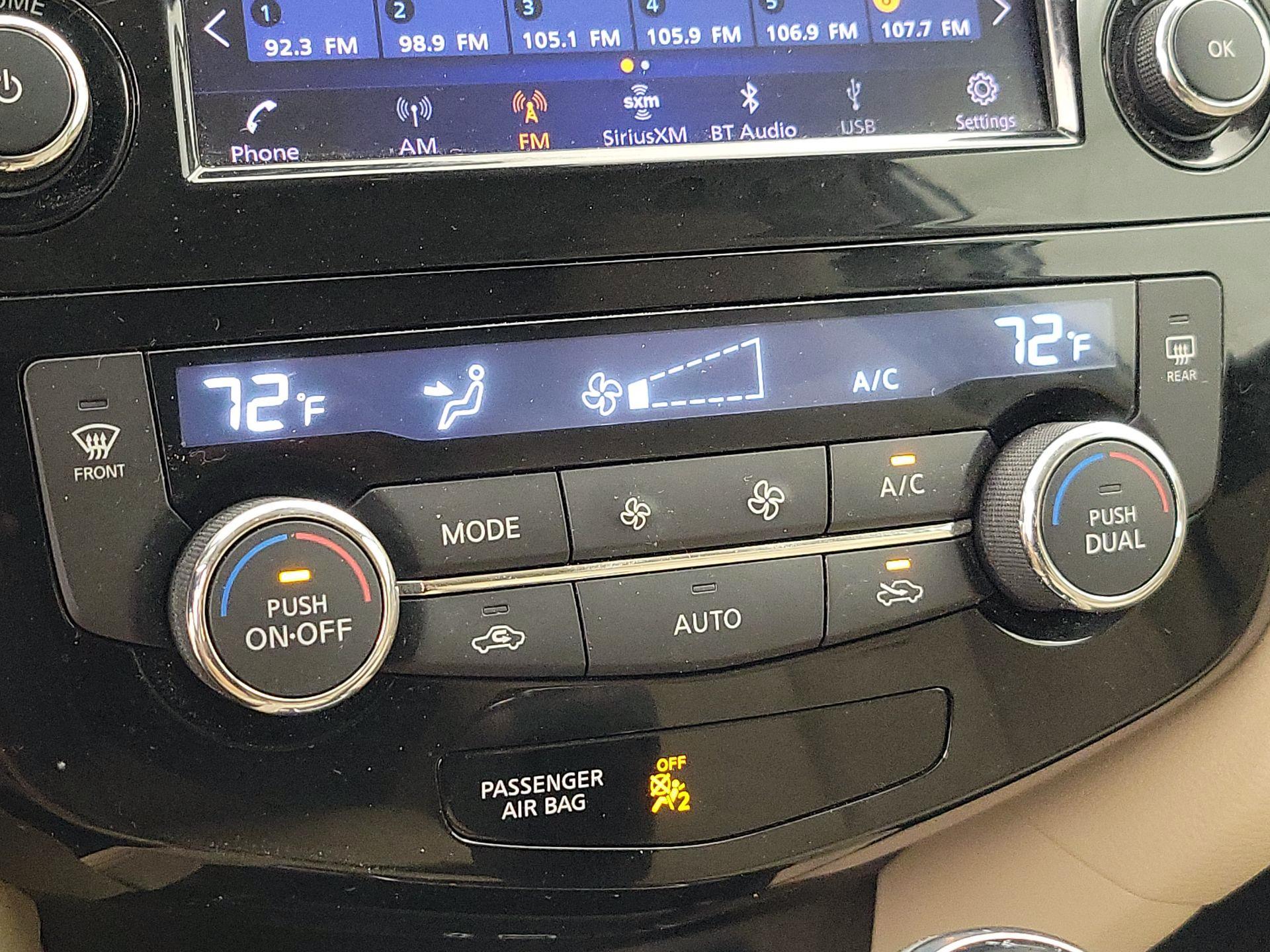 Thumbnail: 2018 Nissan Rogue - 17