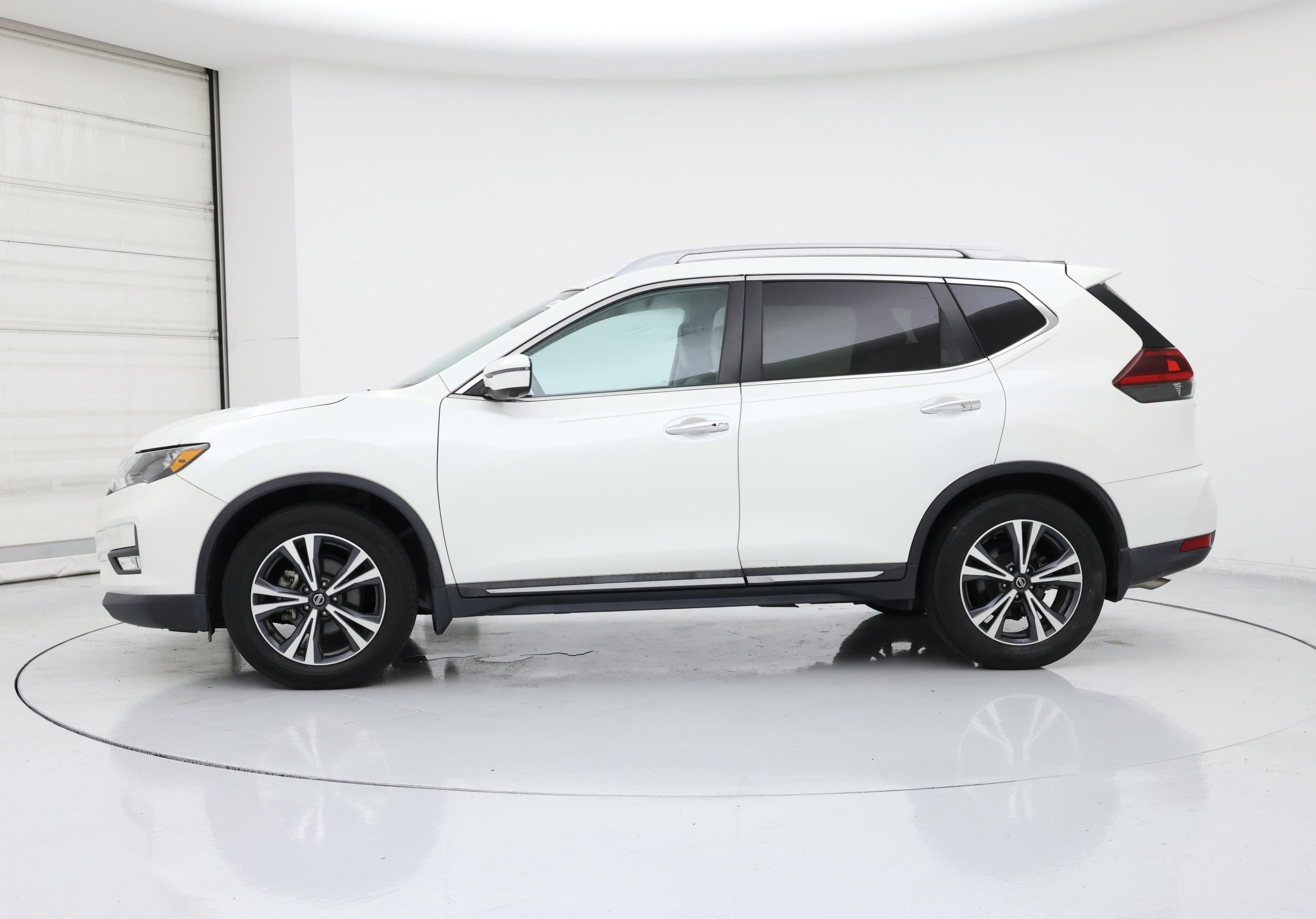 Thumbnail: 2018 Nissan Rogue - 3