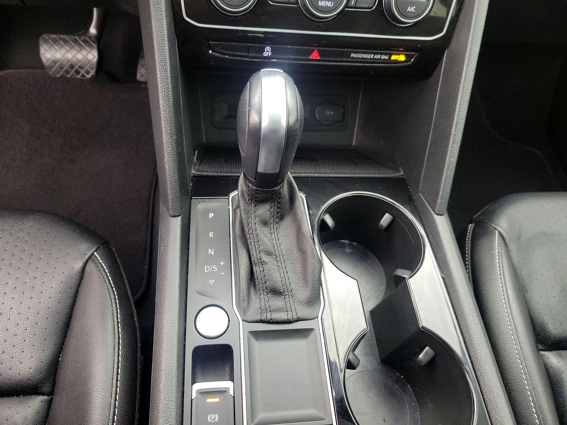 Thumbnail: 2021 Volkswagen Atlas - 18