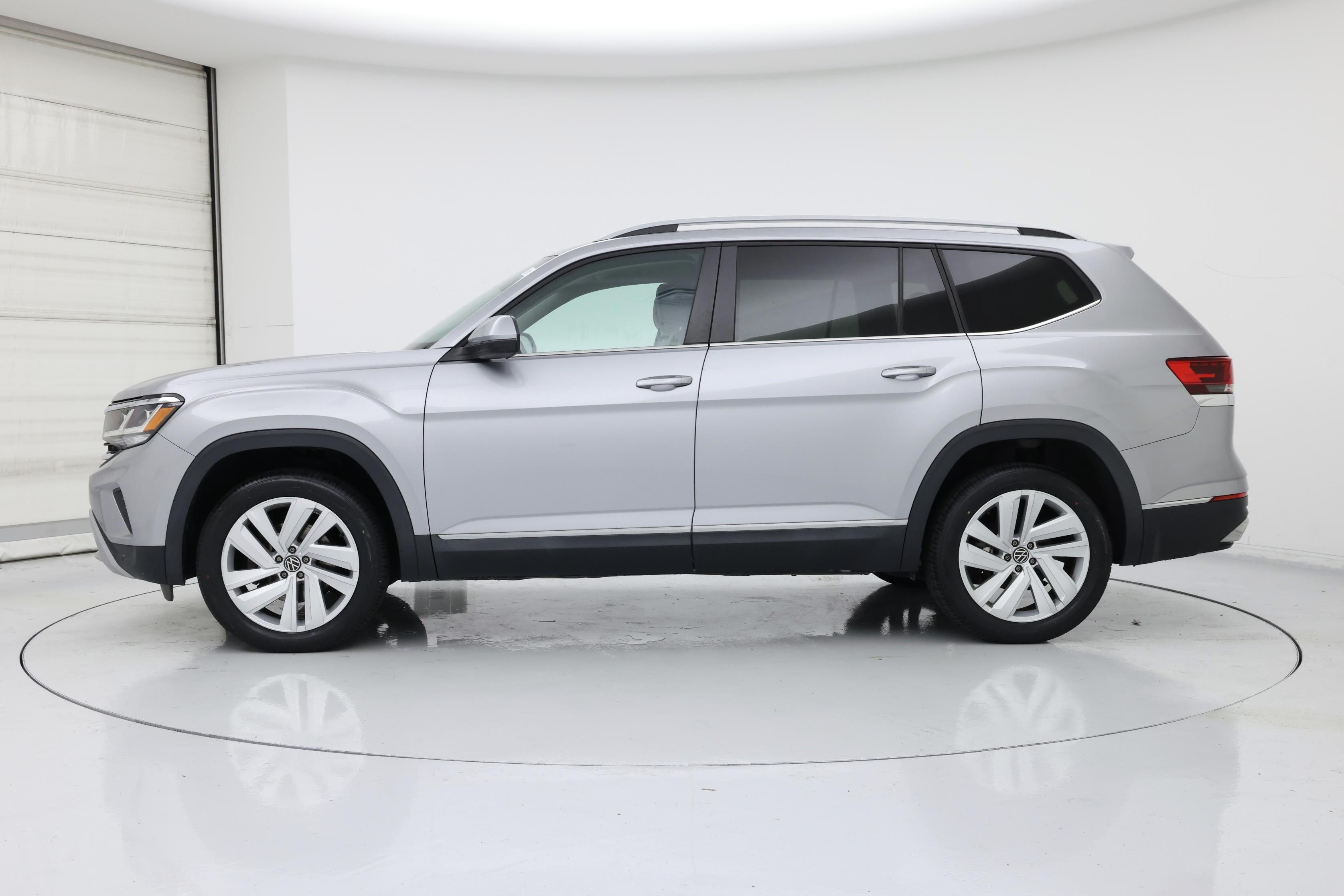 Thumbnail: 2021 Volkswagen Atlas - 3