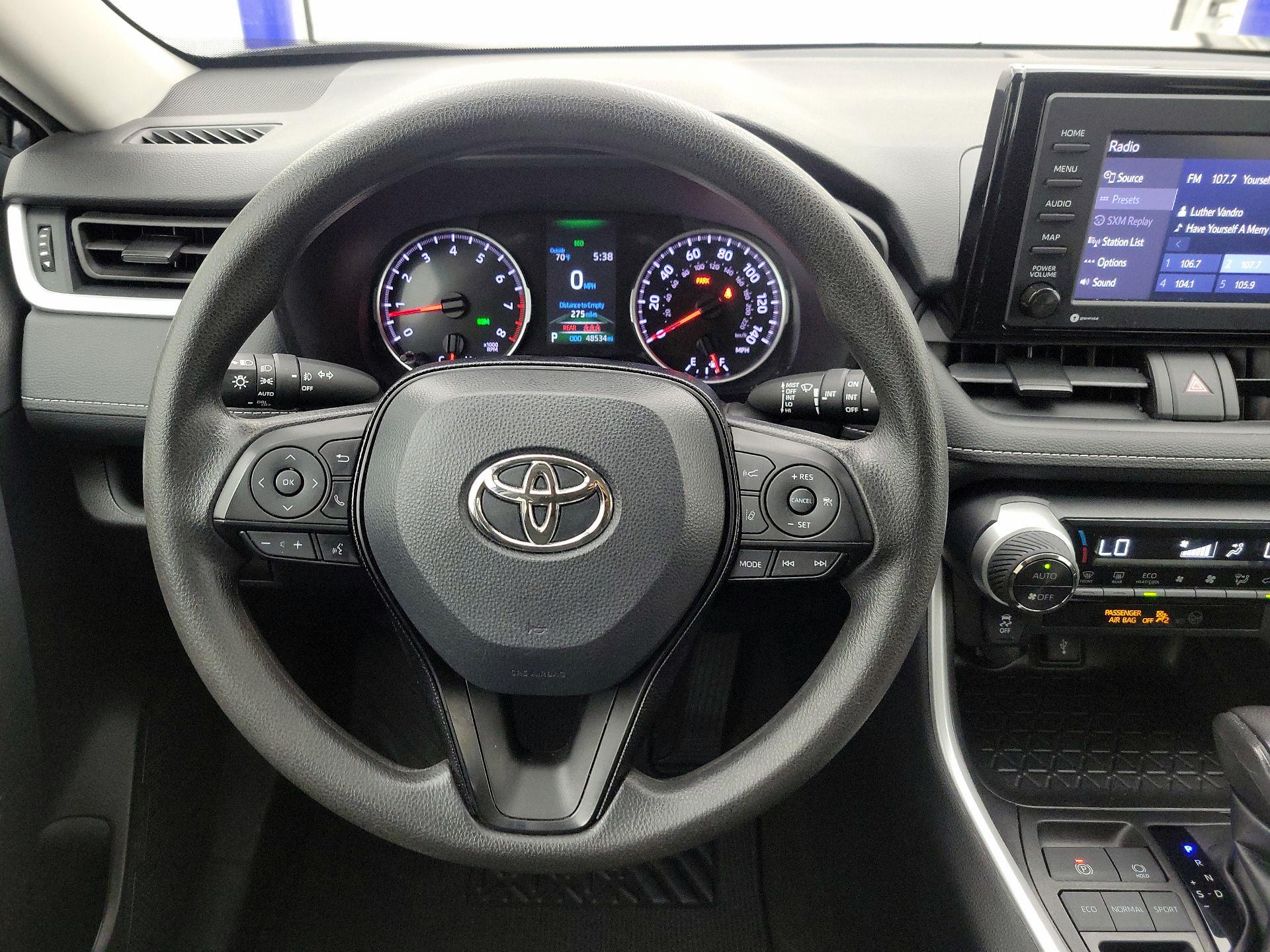 Thumbnail: 2021 Toyota RAV4 - 10