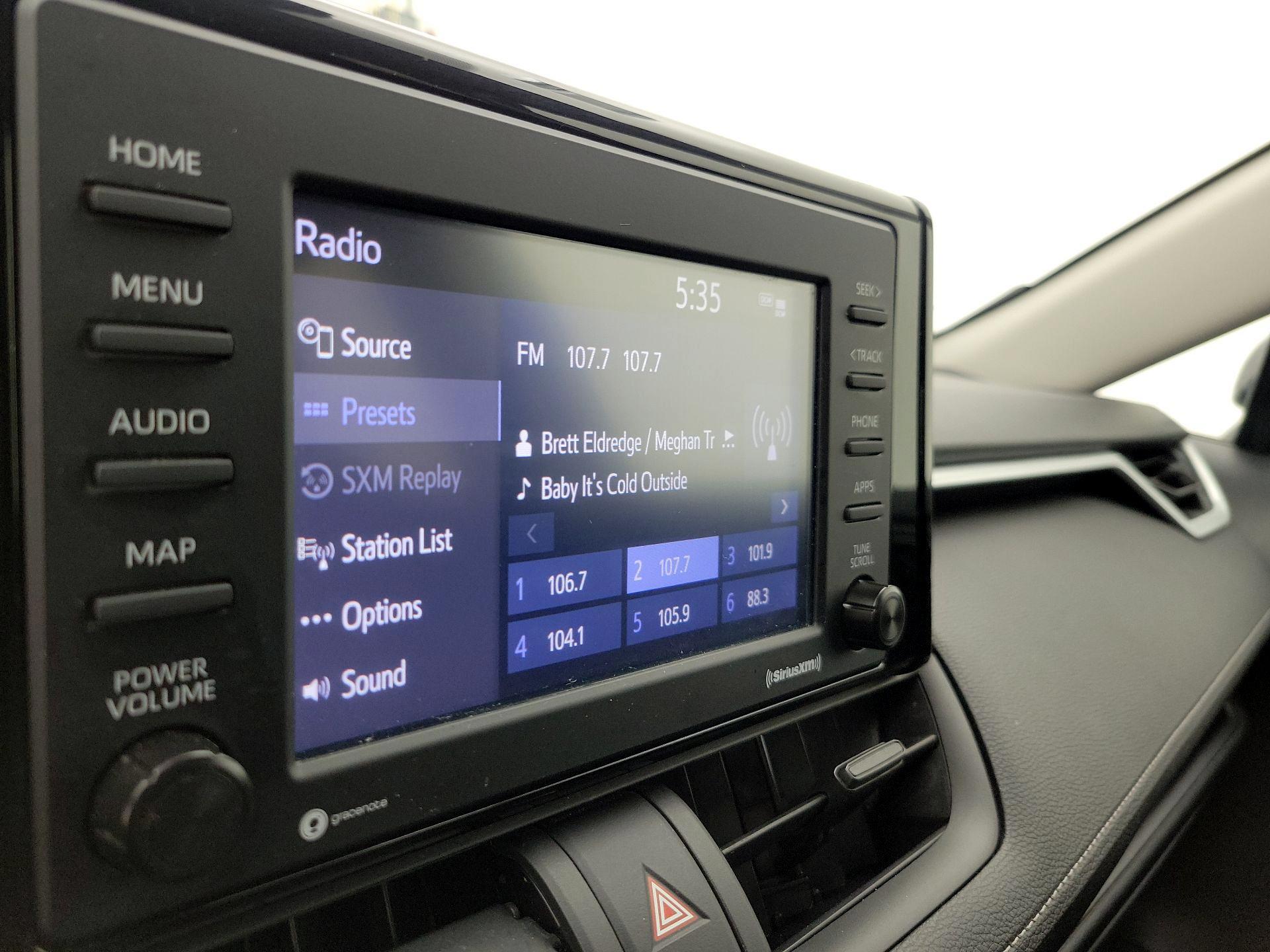 Thumbnail: 2021 Toyota RAV4 - 15