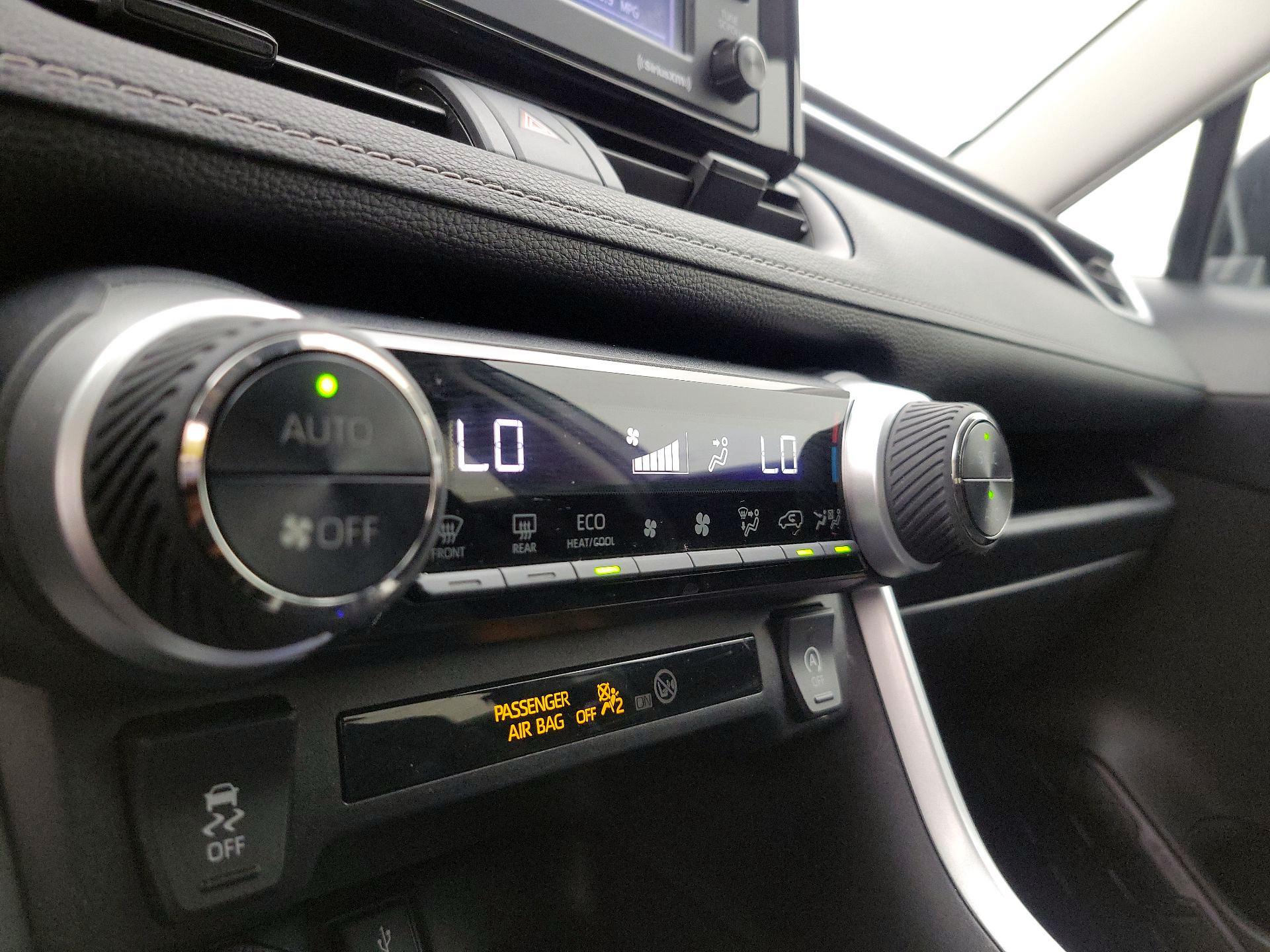 Thumbnail: 2021 Toyota RAV4 - 16