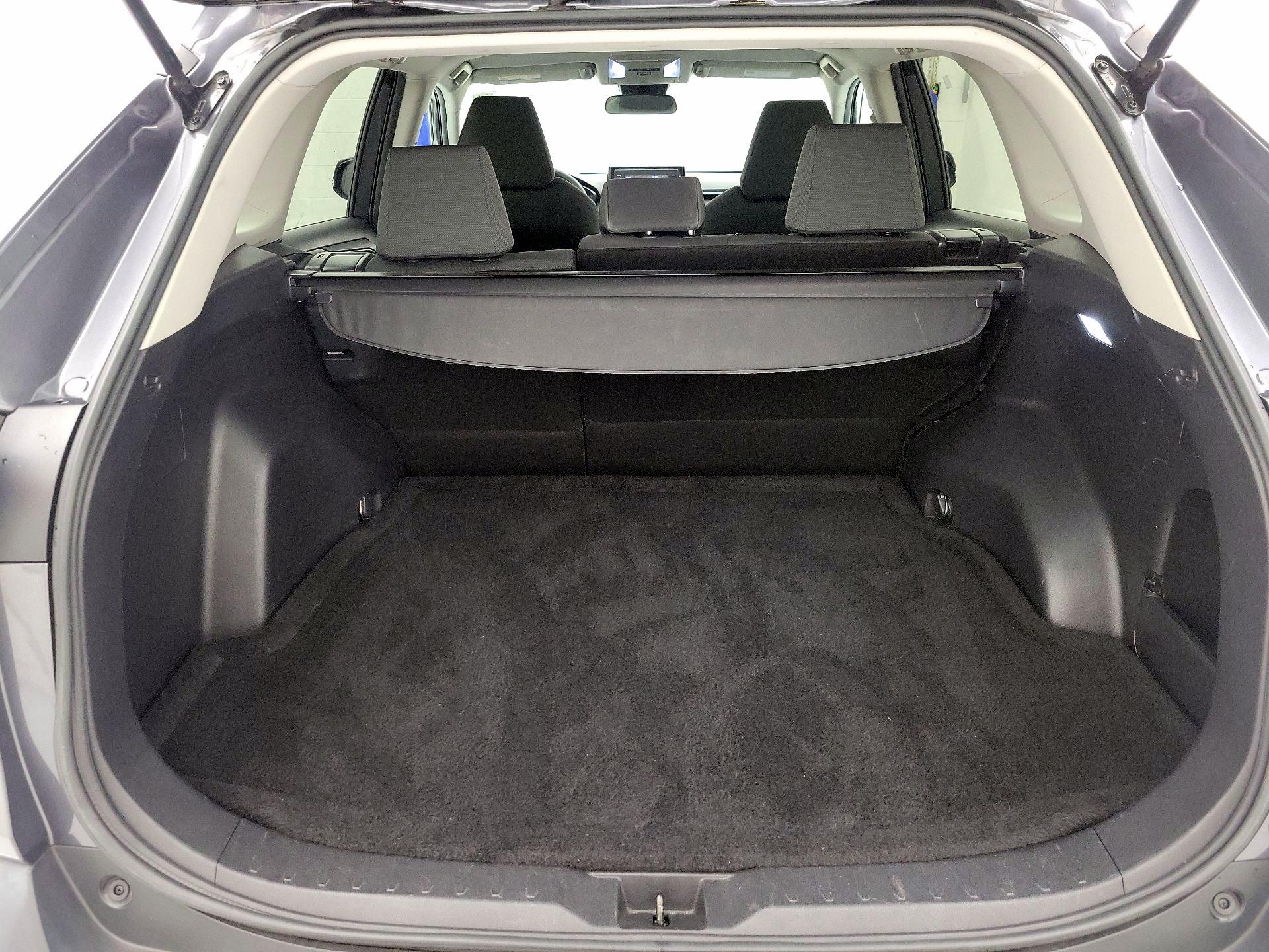 Thumbnail: 2021 Toyota RAV4 - 20