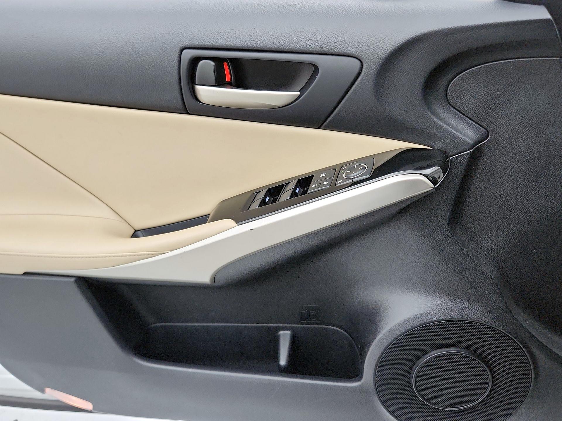 Thumbnail: 2017 Lexus IS - 12