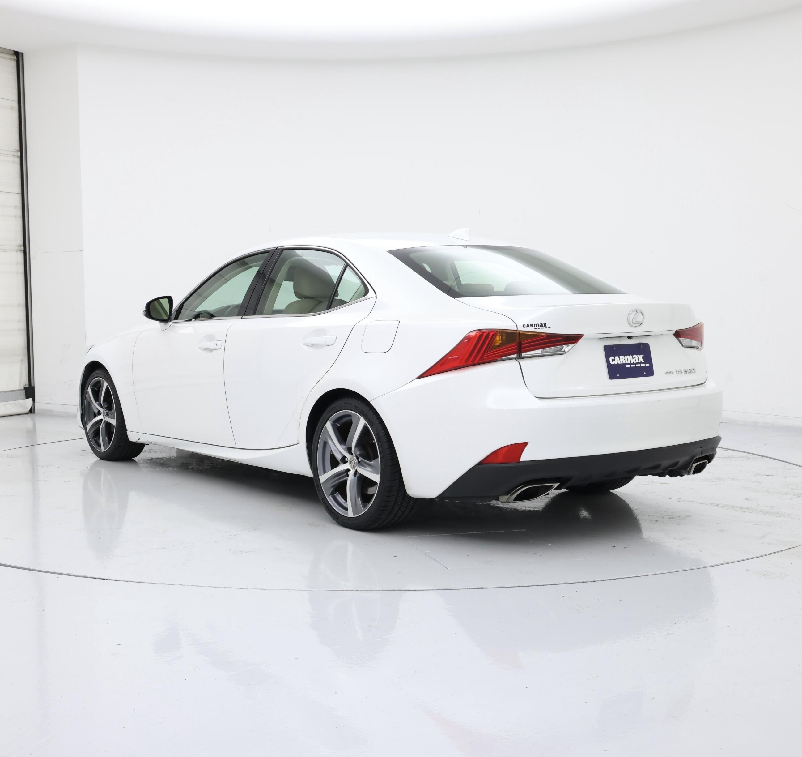 Thumbnail: 2017 Lexus IS - 2