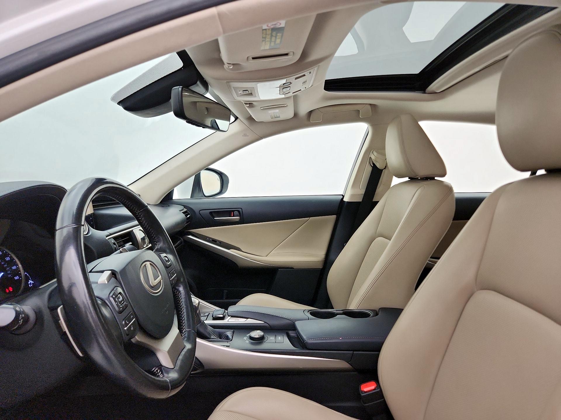 Thumbnail: 2017 Lexus IS - 19