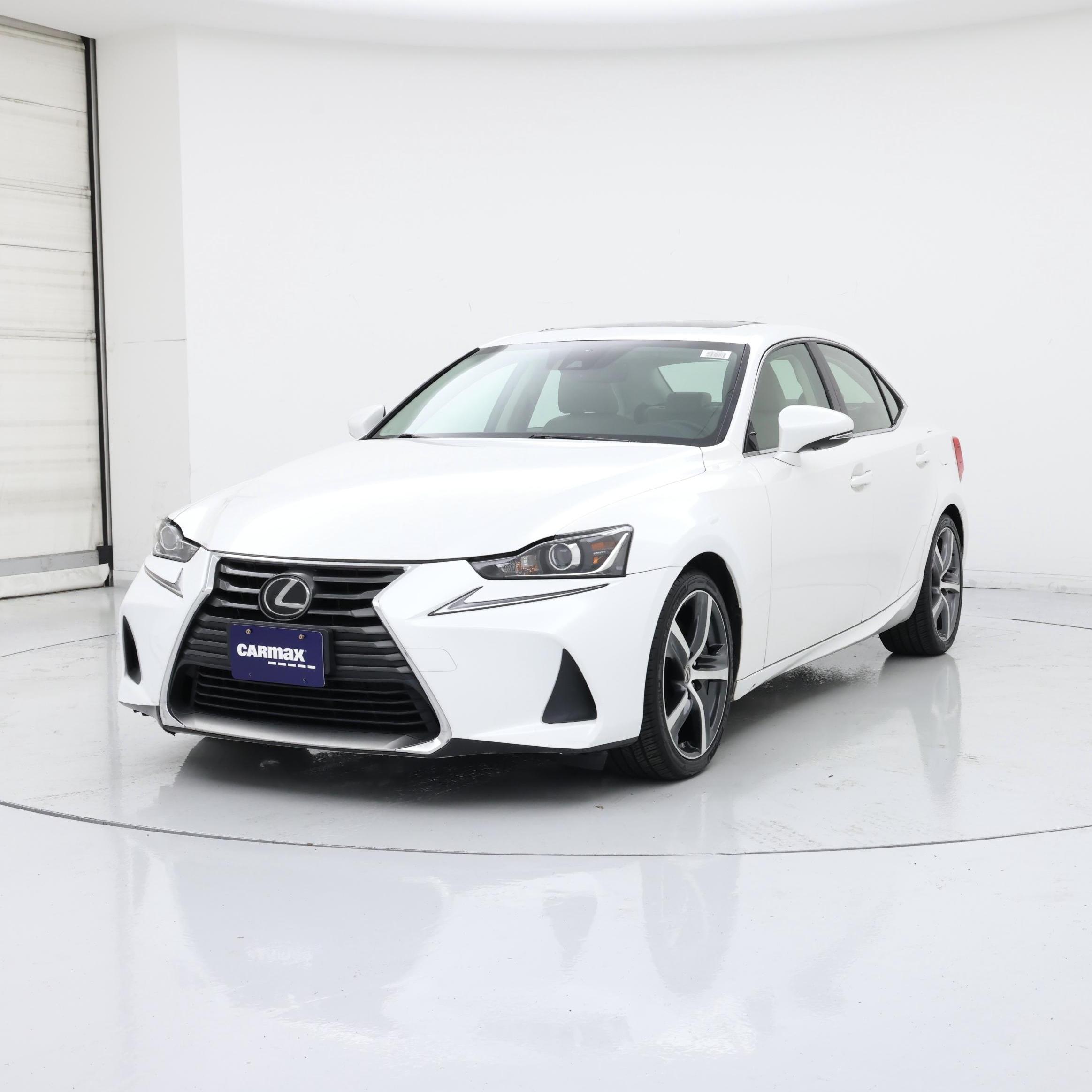 Thumbnail: 2017 Lexus IS - 4