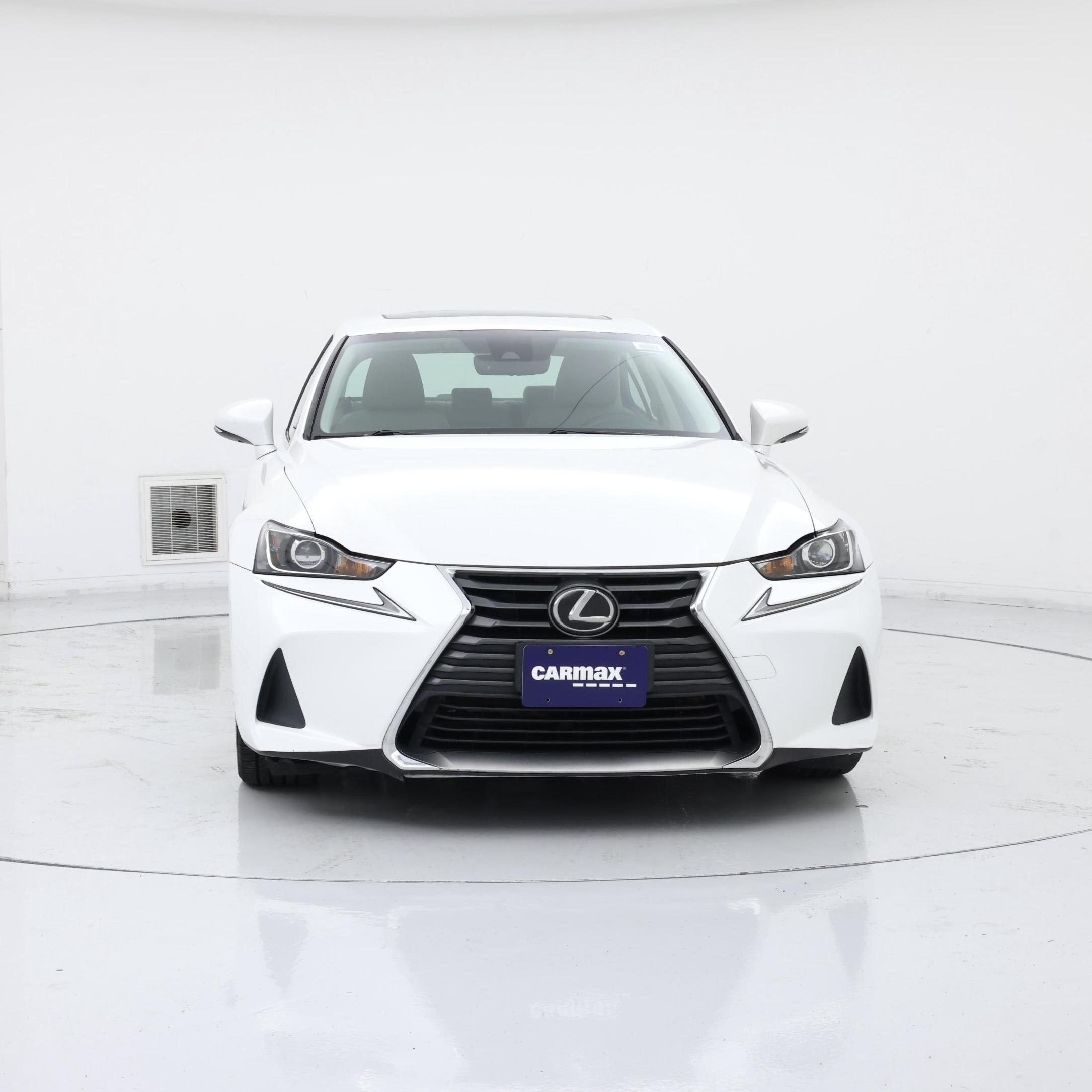 Thumbnail: 2017 Lexus IS - 5