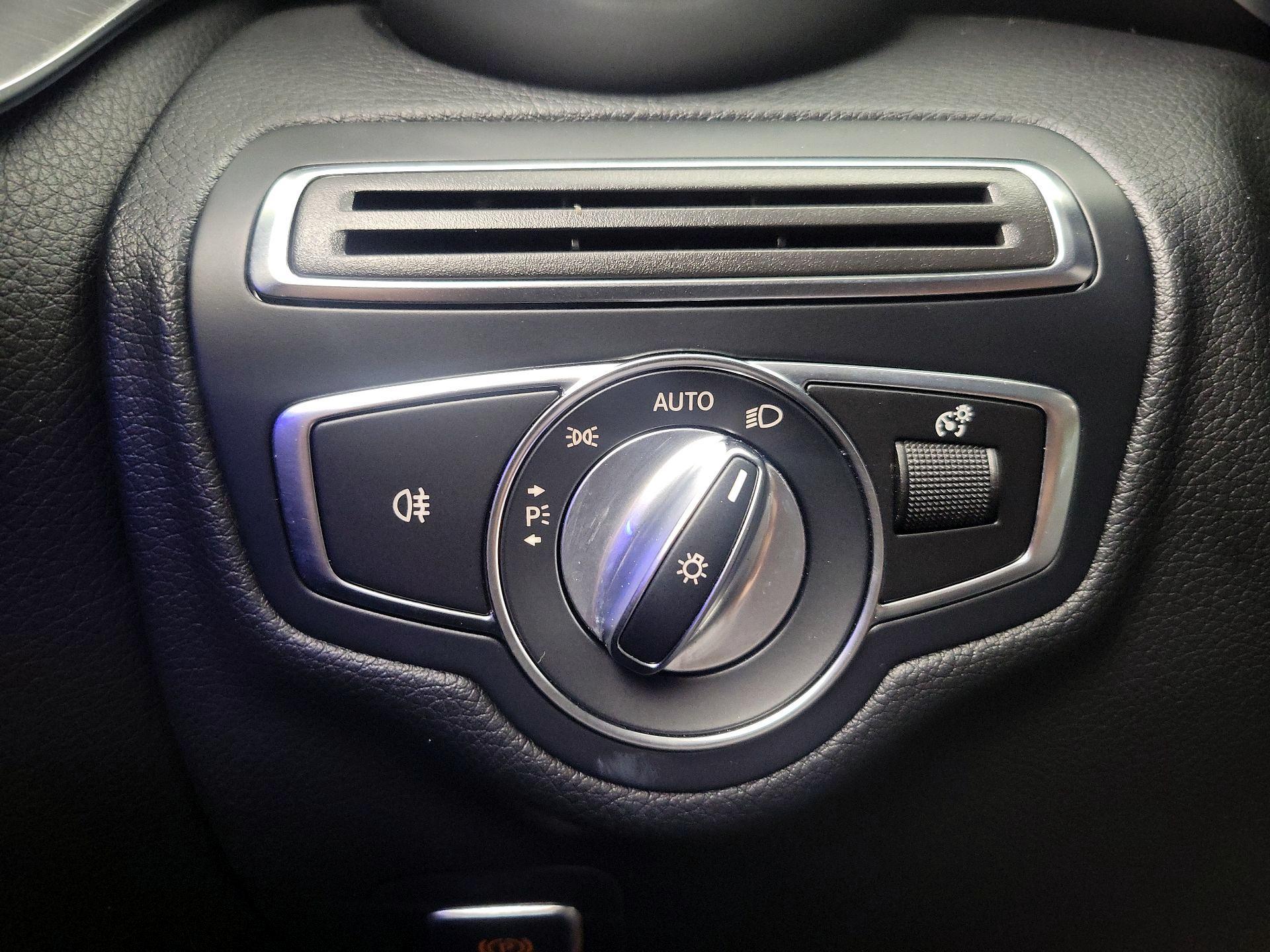 Thumbnail: 2019 Mercedes-Benz C-Class - 13