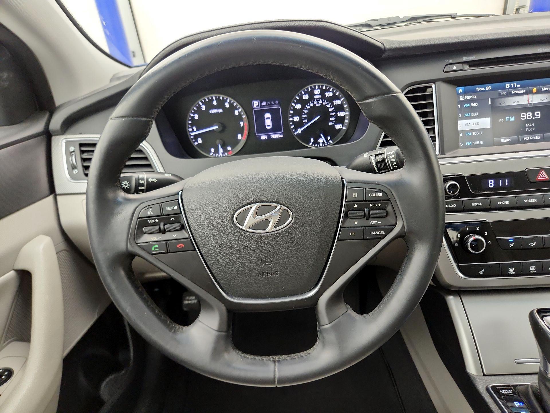 Thumbnail: 2017 Hyundai Sonata - 10