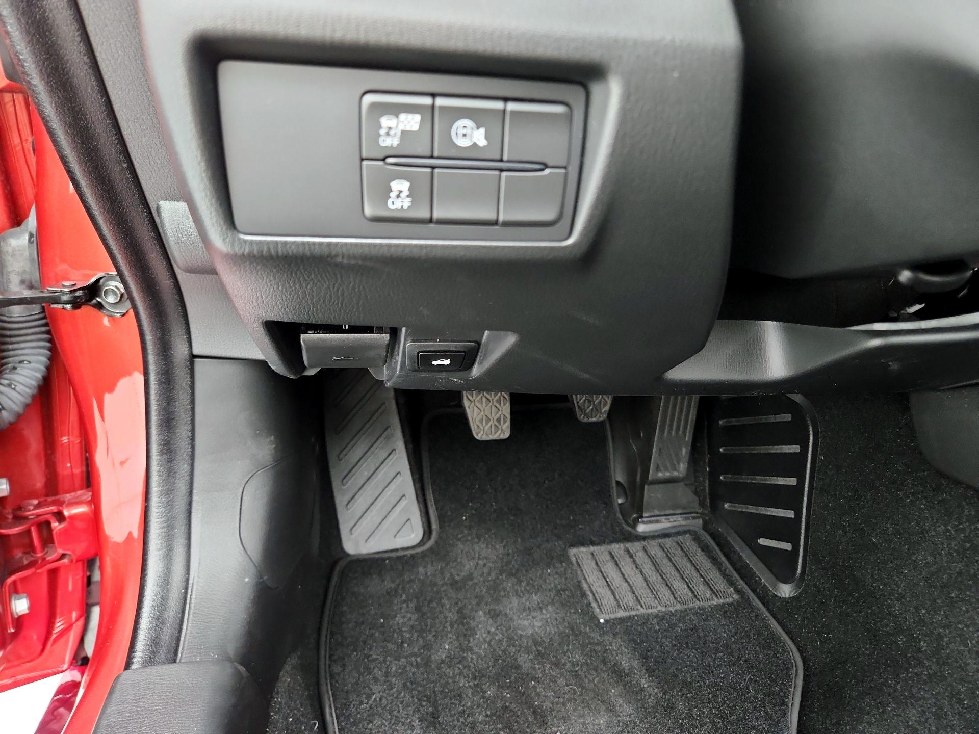 Thumbnail: 2024 Mazda MX-5 Miata - 13