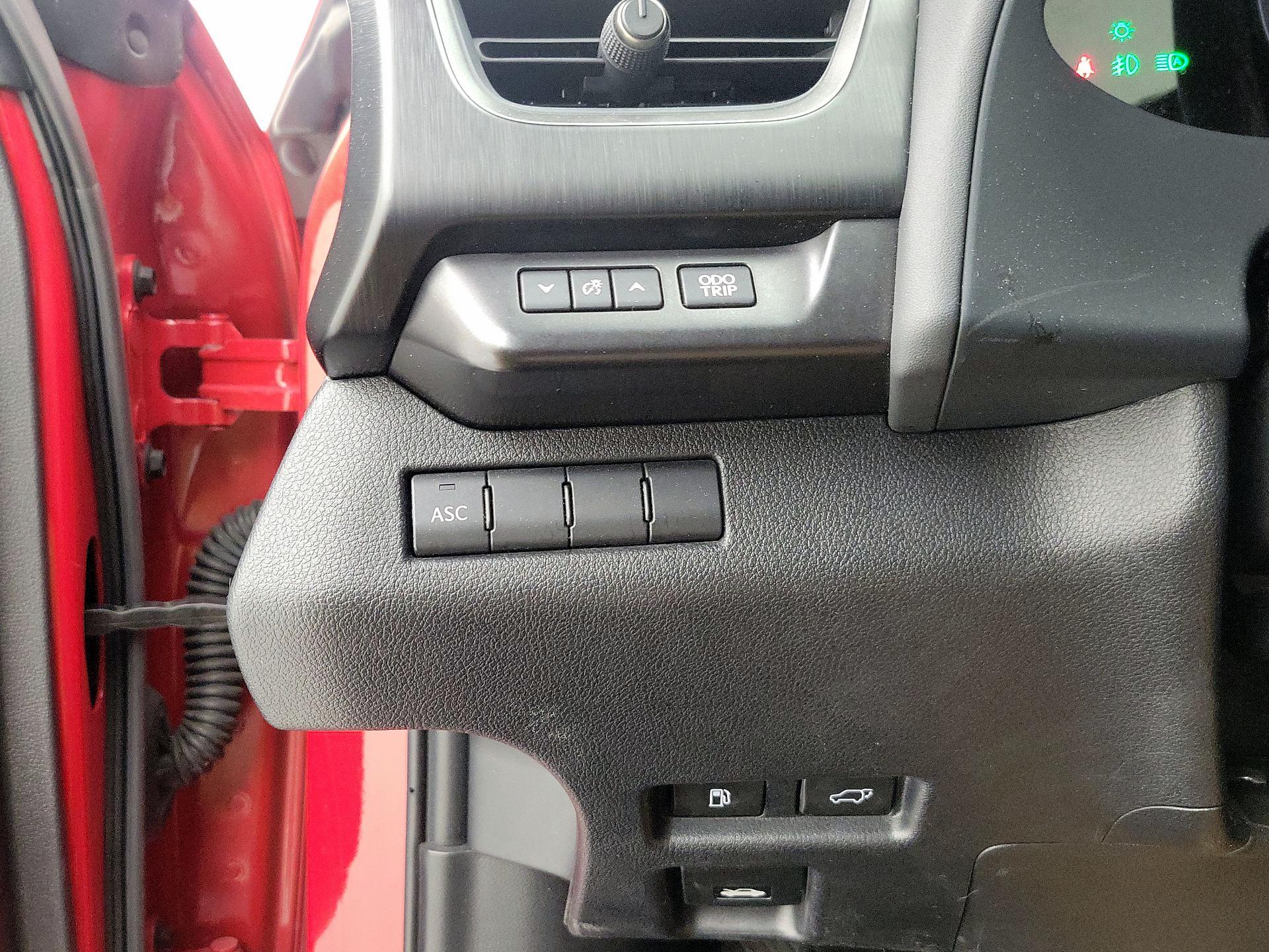 Thumbnail: 2019 Lexus UX - 13