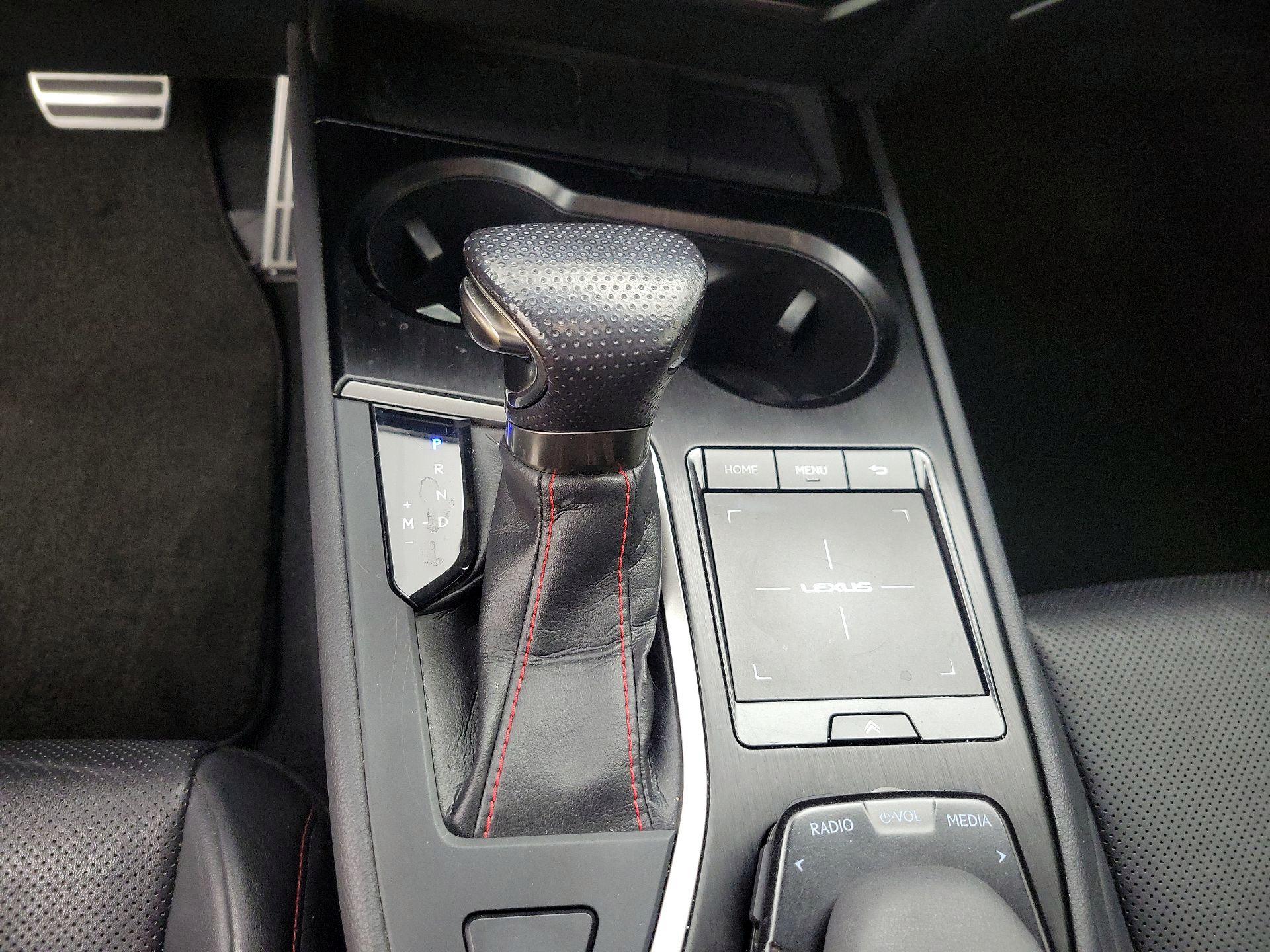 Thumbnail: 2019 Lexus UX - 17