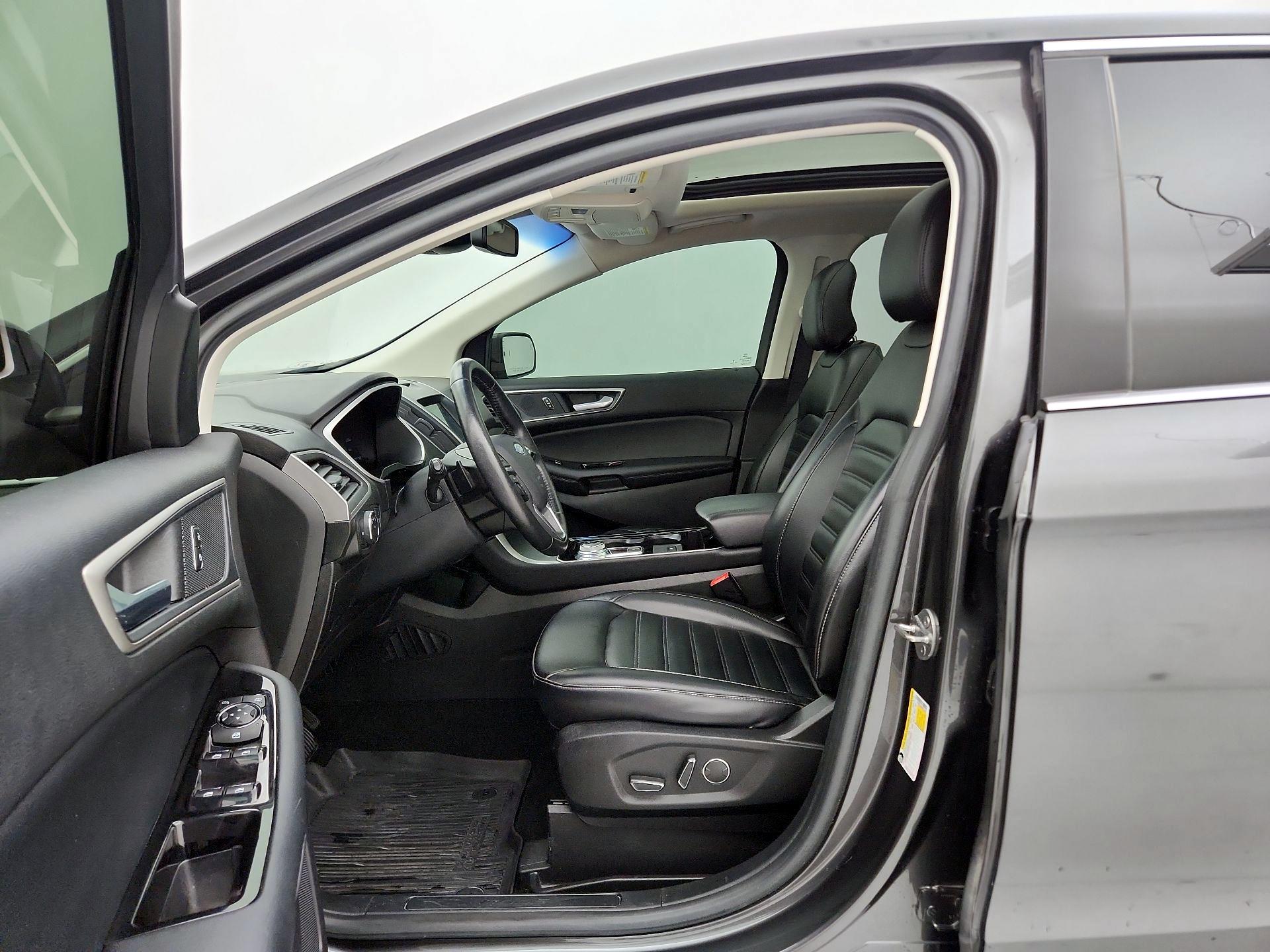 Thumbnail: 2019 Ford Edge - 11