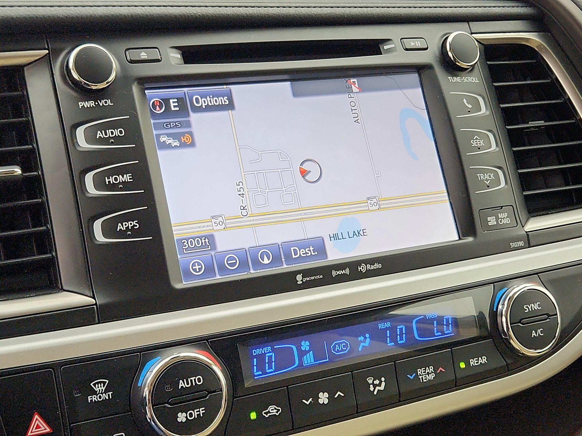 Thumbnail: 2019 Toyota Highlander - 14