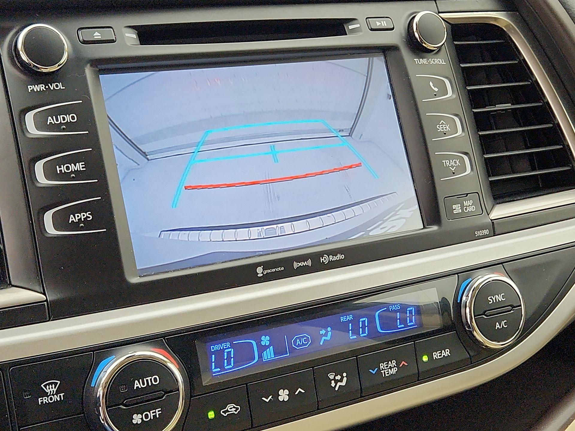 Thumbnail: 2019 Toyota Highlander - 15