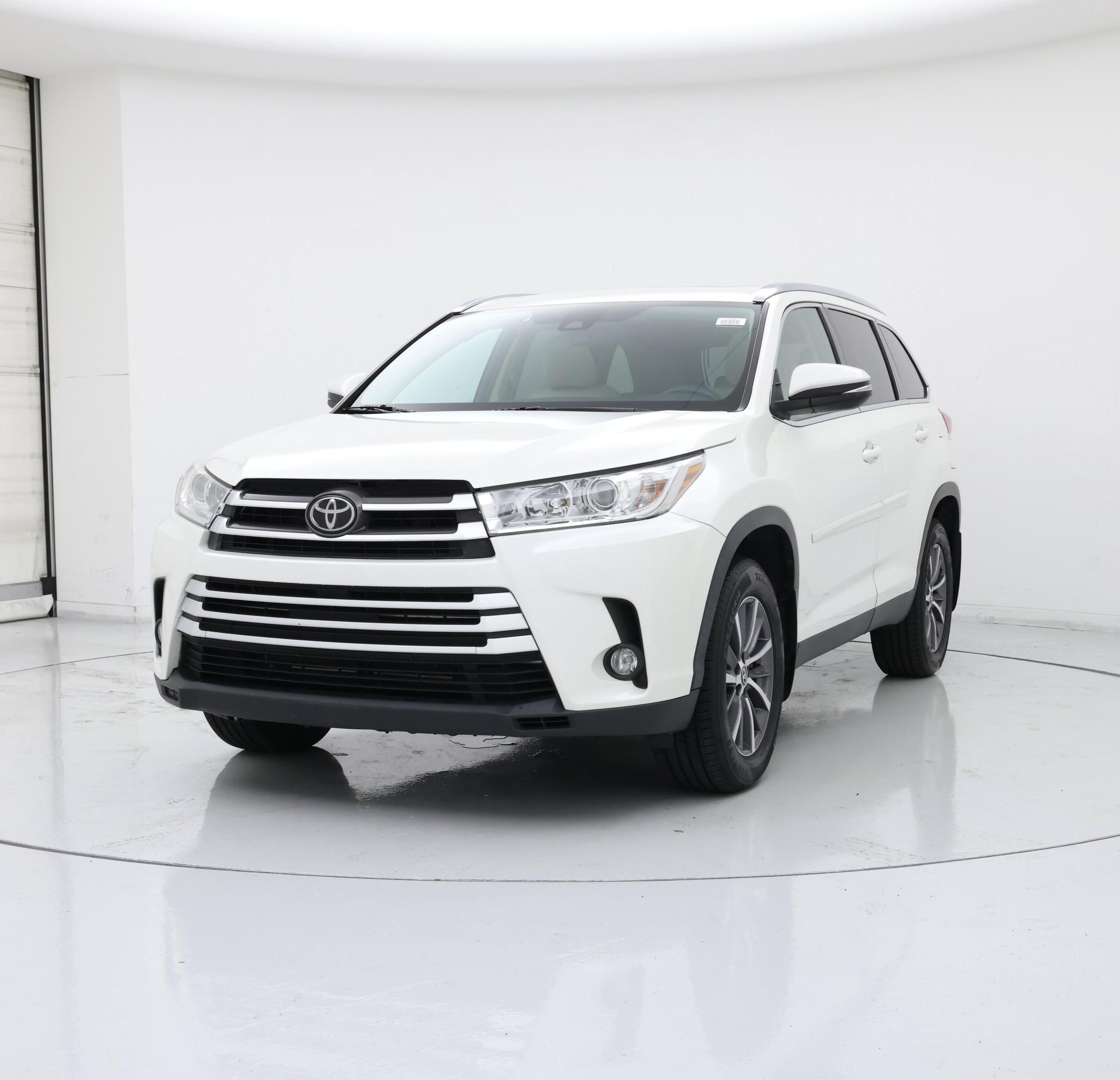 Thumbnail: 2019 Toyota Highlander - 4