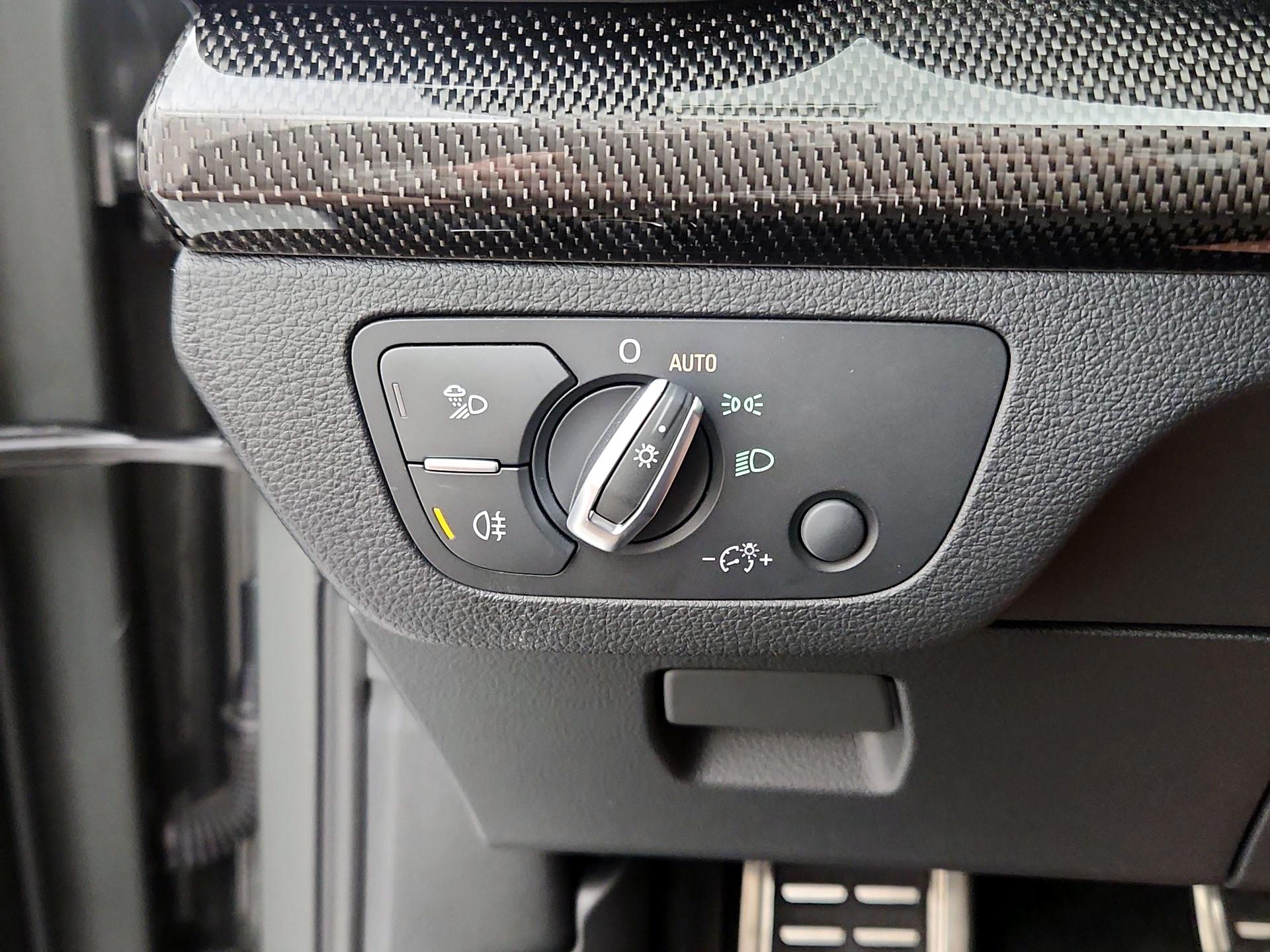 Thumbnail: 2023 Audi SQ5 - 13