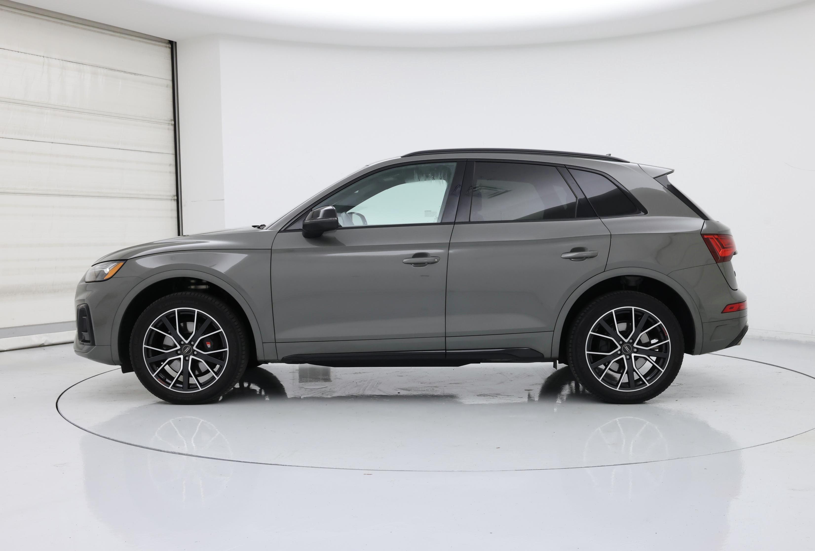 Thumbnail: 2023 Audi SQ5 - 3