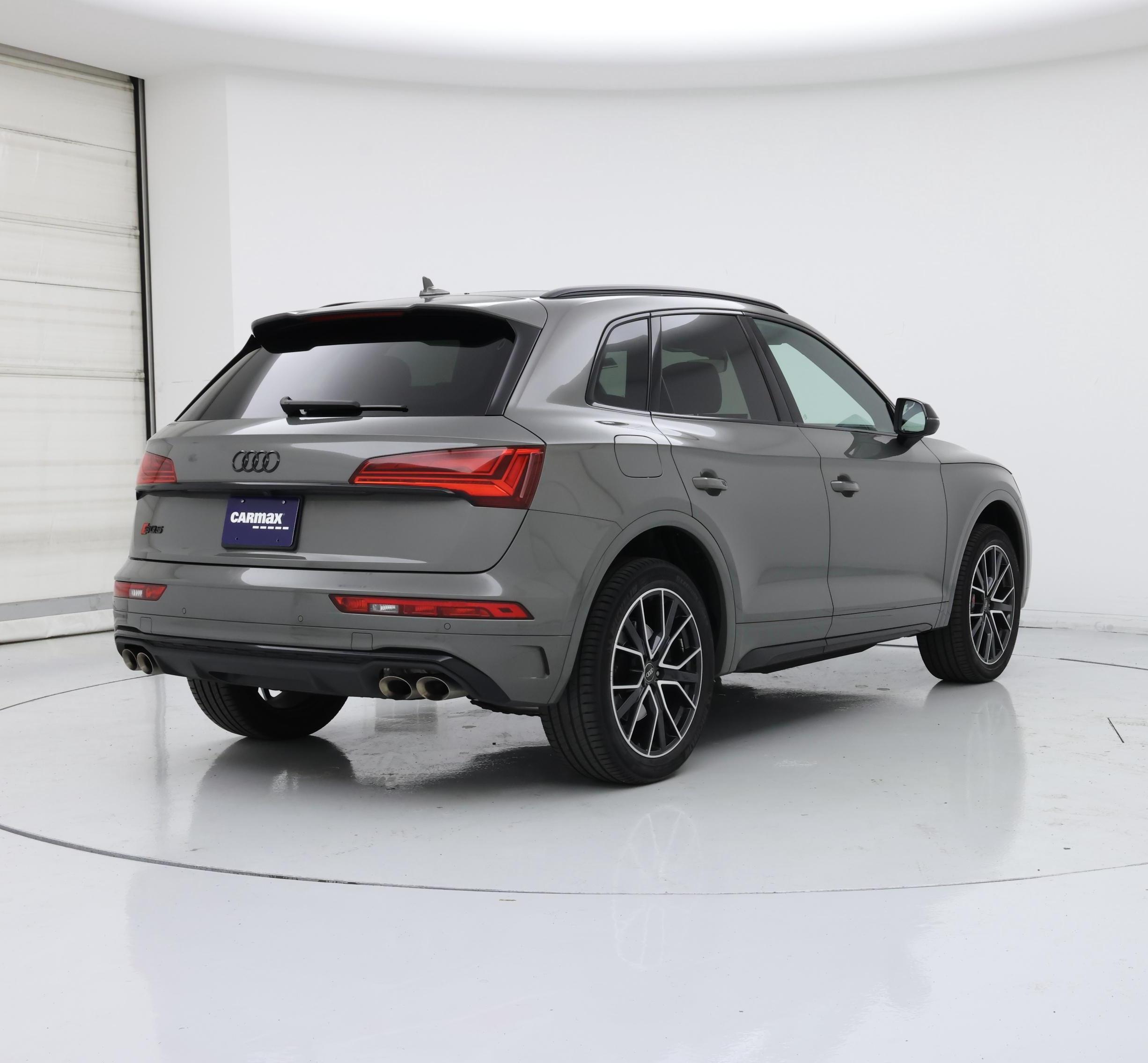Thumbnail: 2023 Audi SQ5 - 8