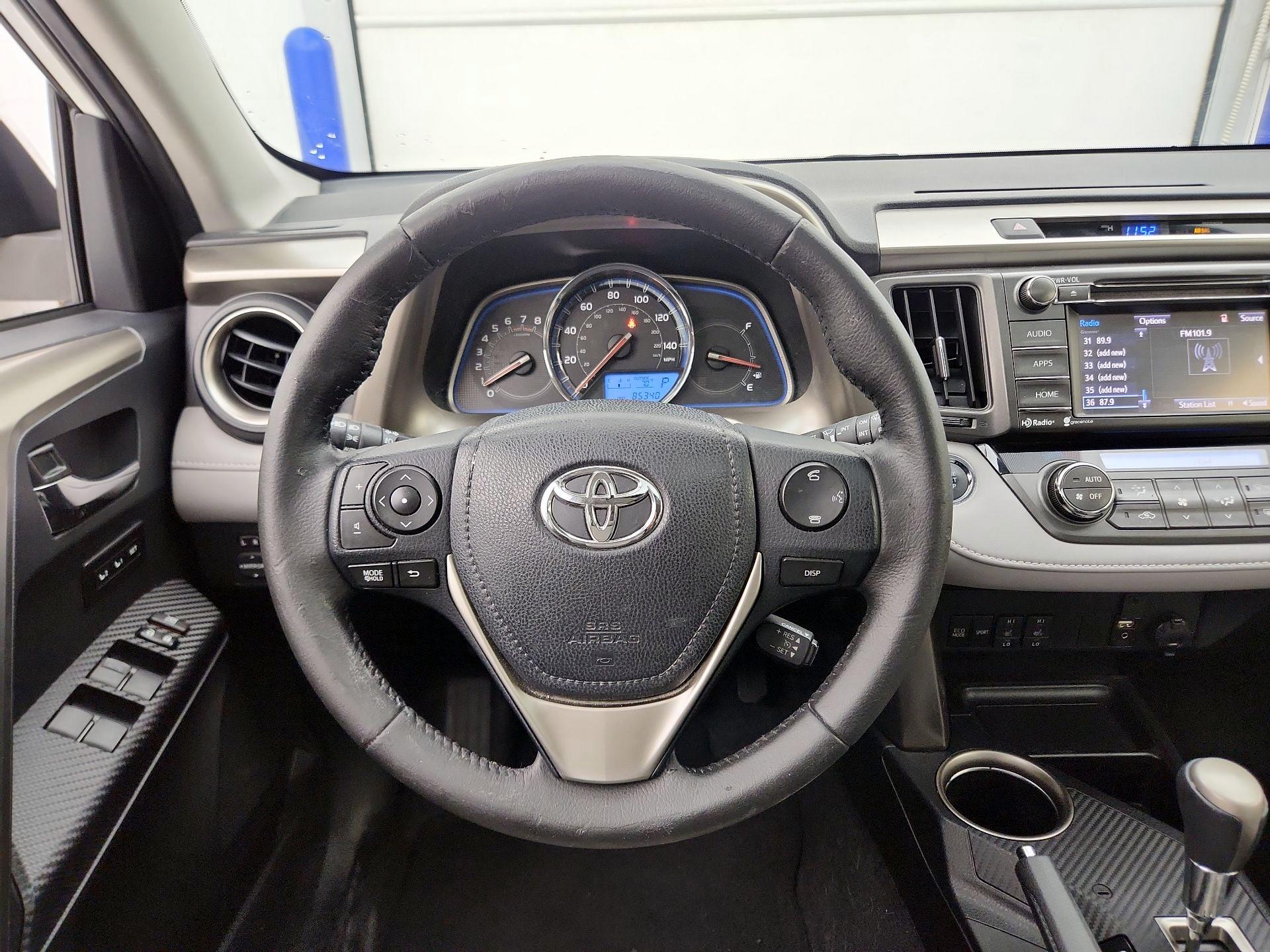 Thumbnail: 2015 Toyota RAV4 - 10