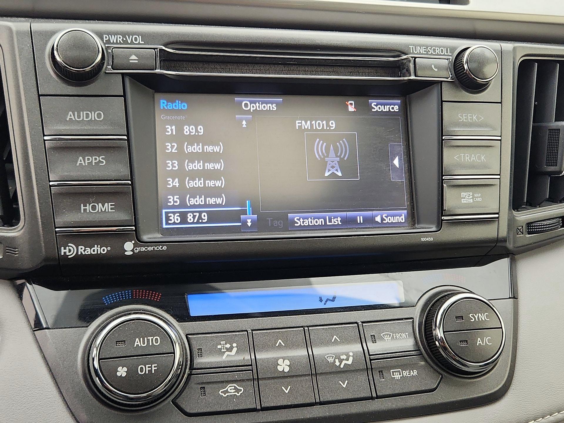 Thumbnail: 2015 Toyota RAV4 - 15