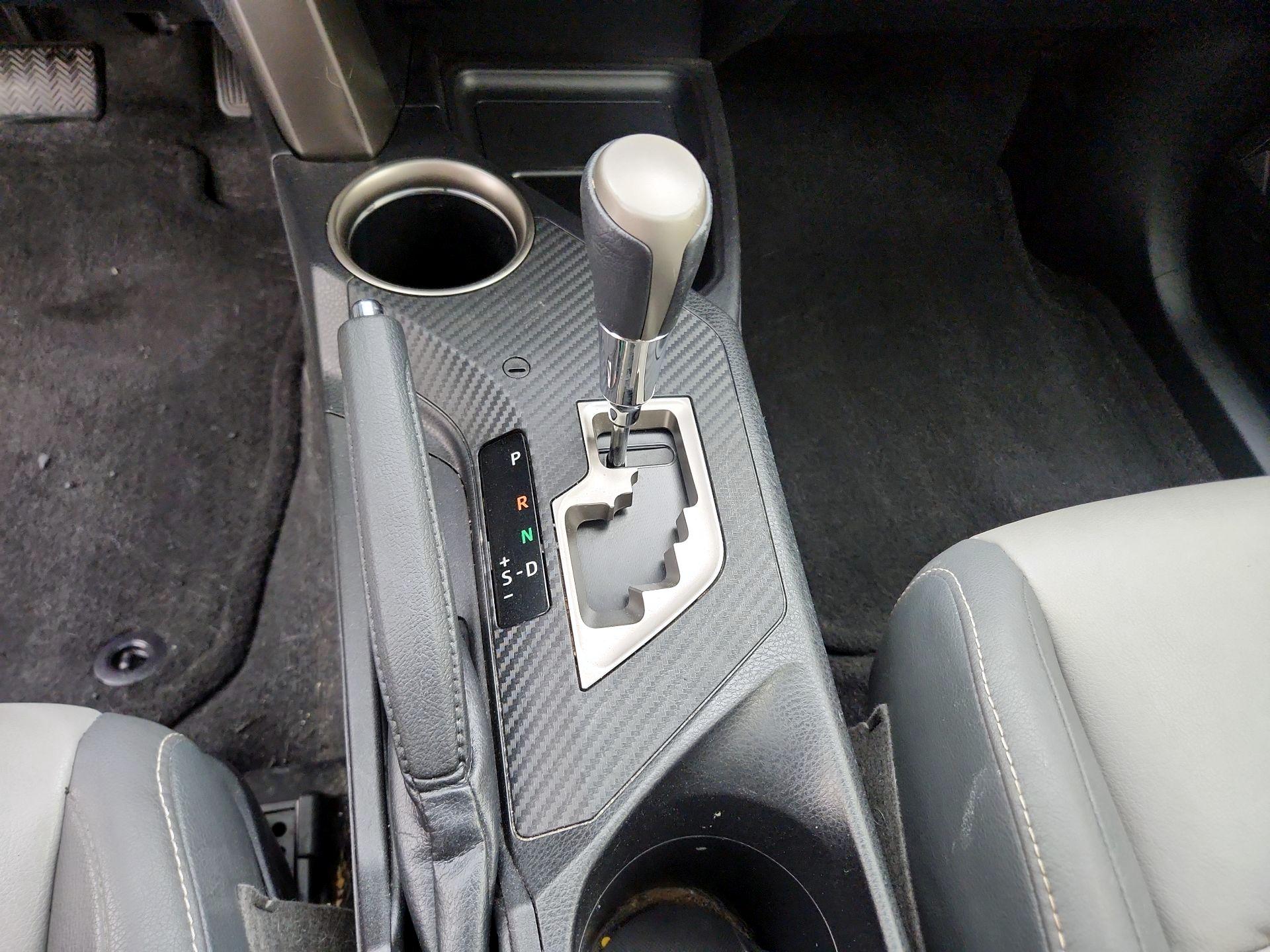 Thumbnail: 2015 Toyota RAV4 - 17