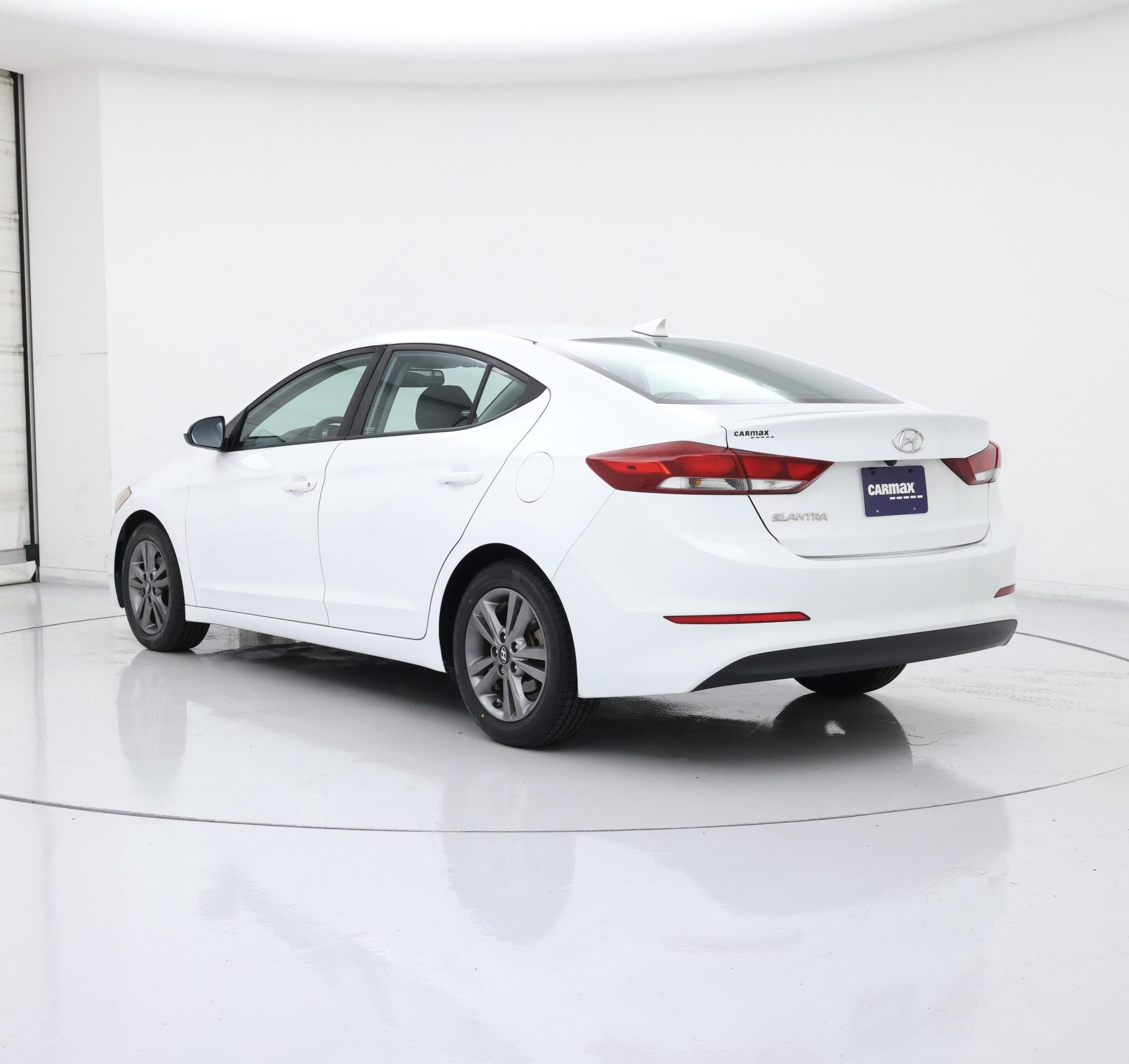 Thumbnail: 2018 Hyundai Elantra - 2