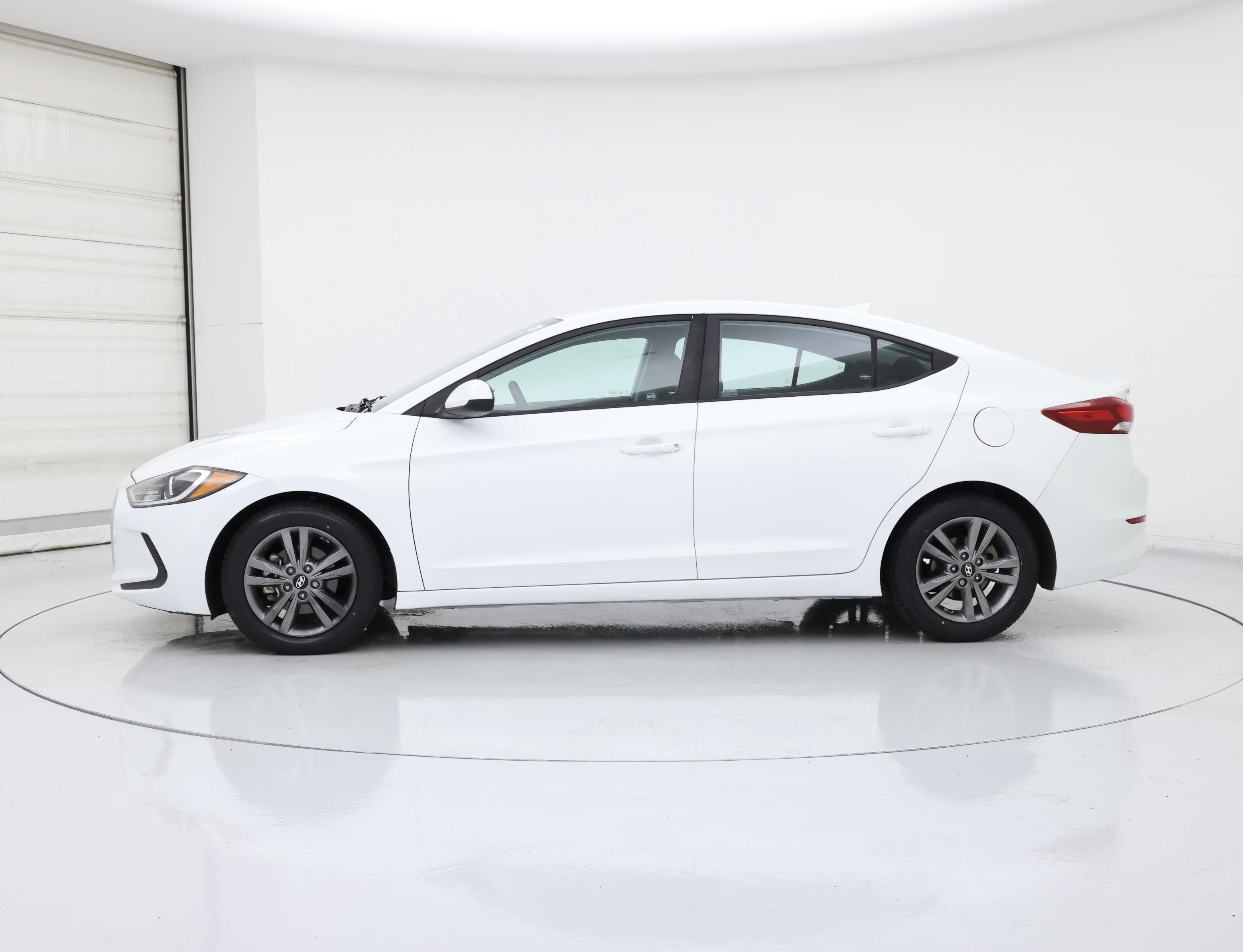 Thumbnail: 2018 Hyundai Elantra - 3