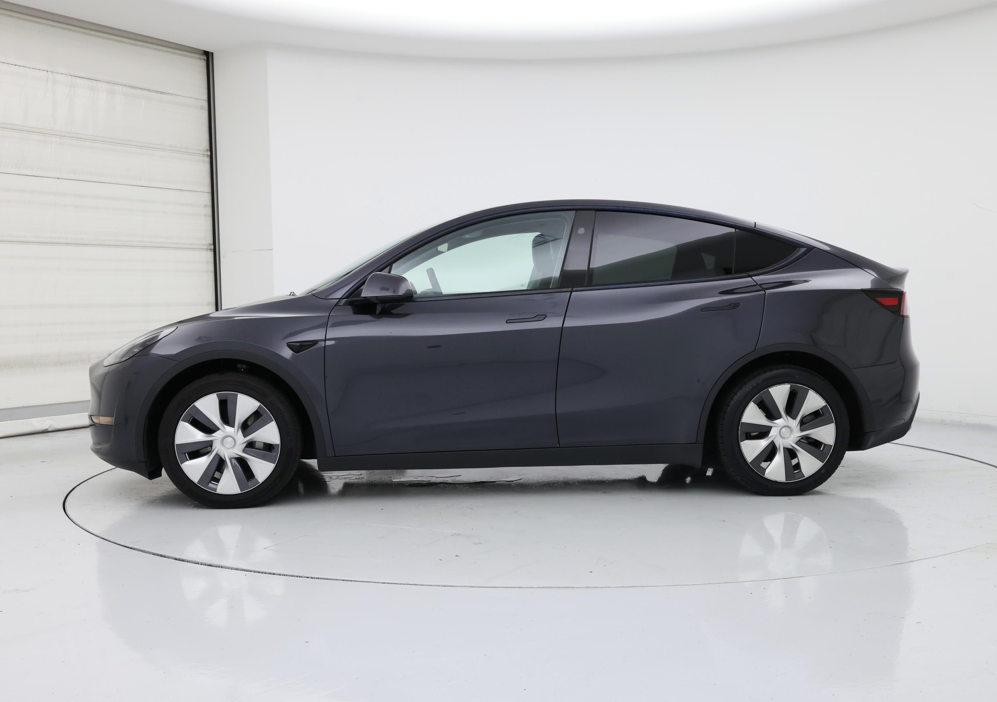 Thumbnail: 2024 Tesla Model Y - 3