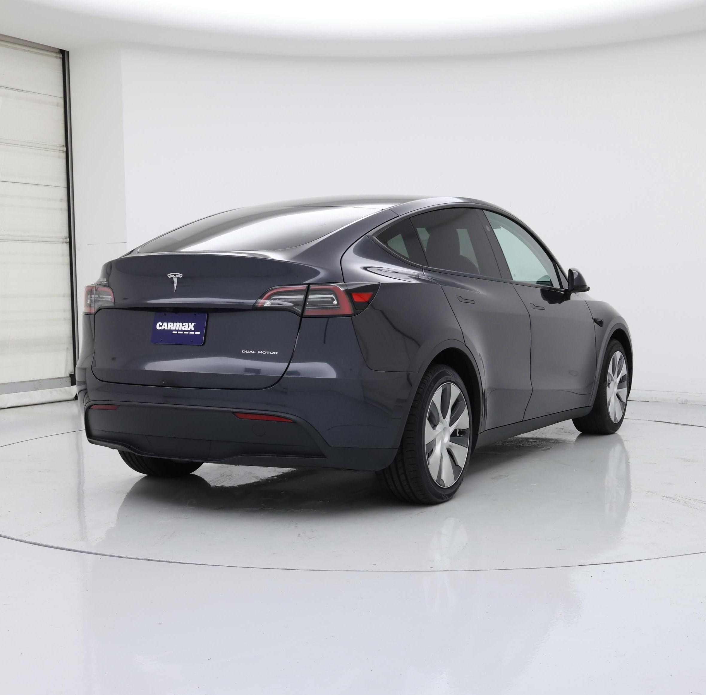 Thumbnail: 2024 Tesla Model Y - 8