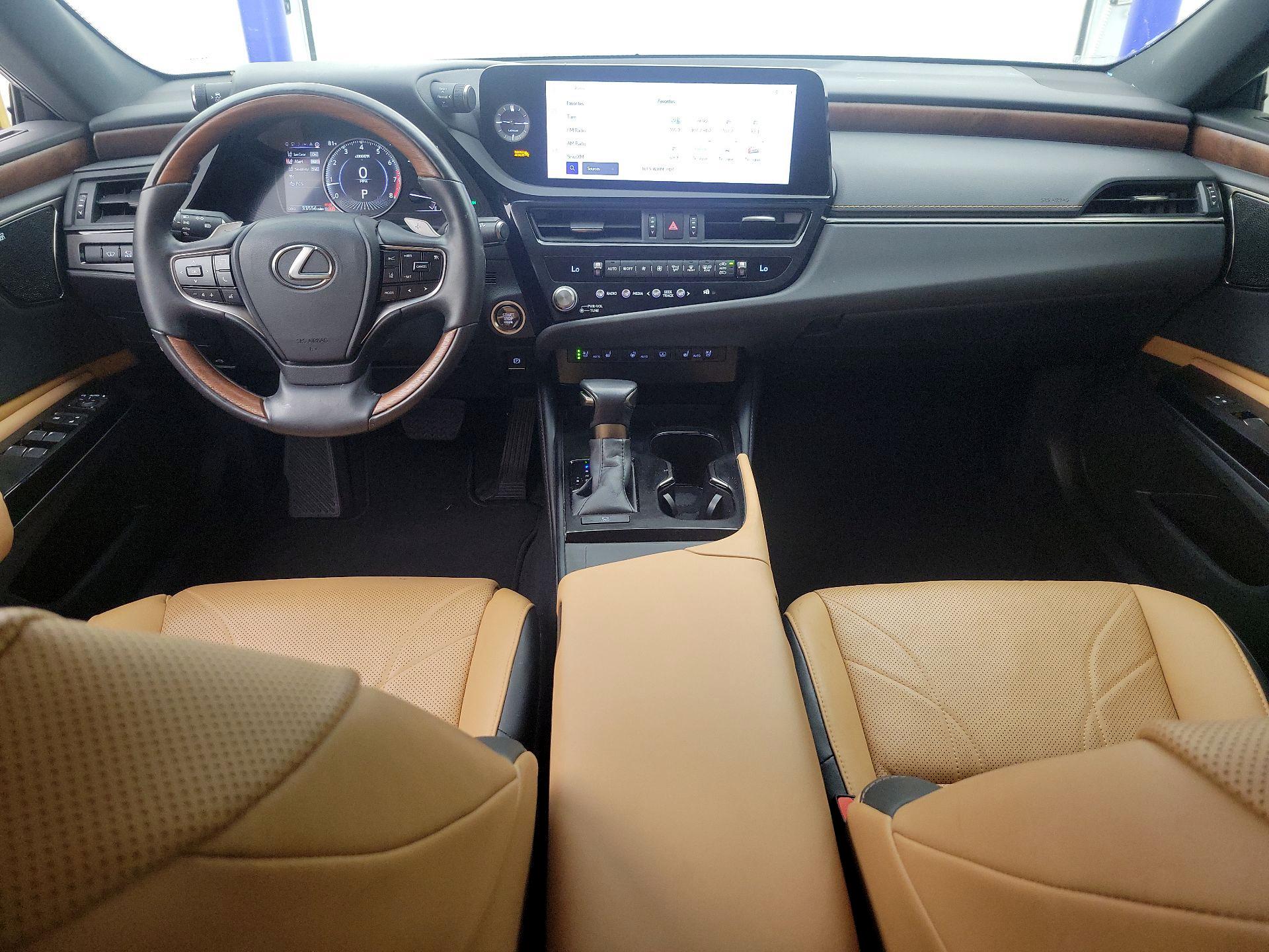 Thumbnail: 2024 Lexus ES - 9