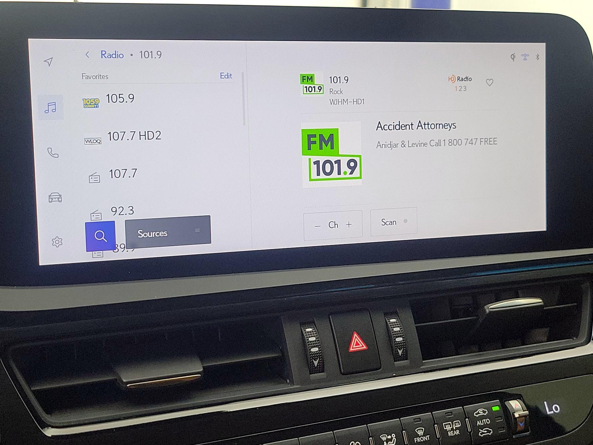 Thumbnail: 2024 Lexus ES - 16