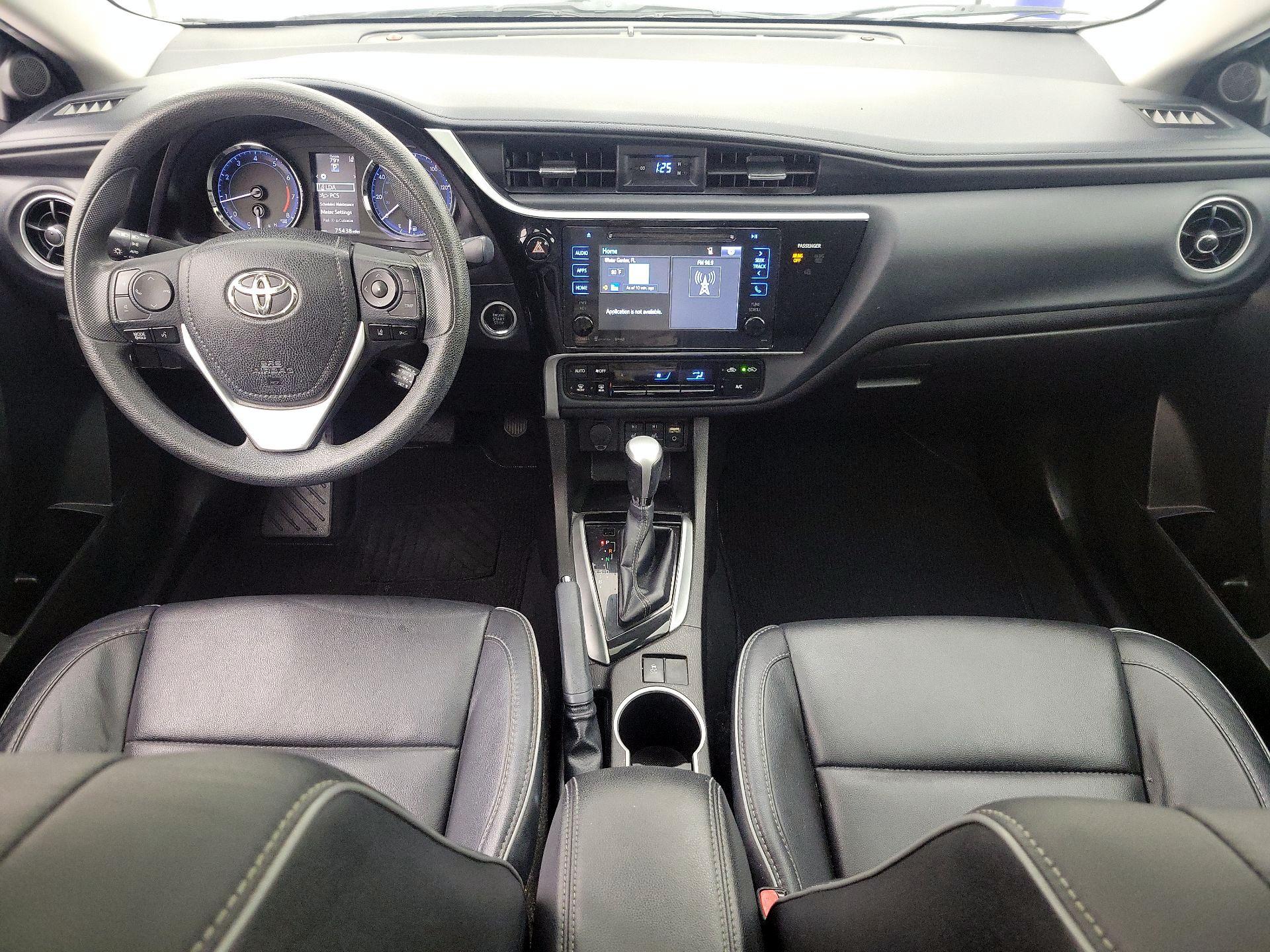 Thumbnail: 2017 Toyota Corolla - 9