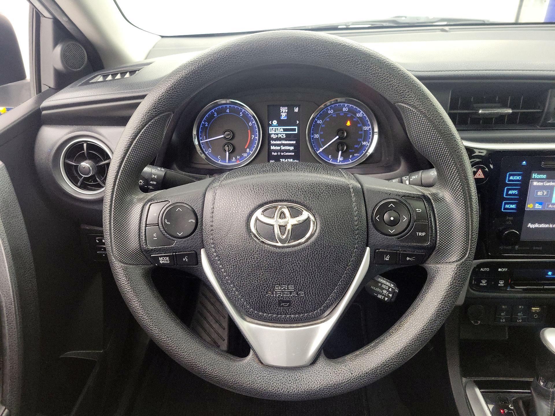 Thumbnail: 2017 Toyota Corolla - 10