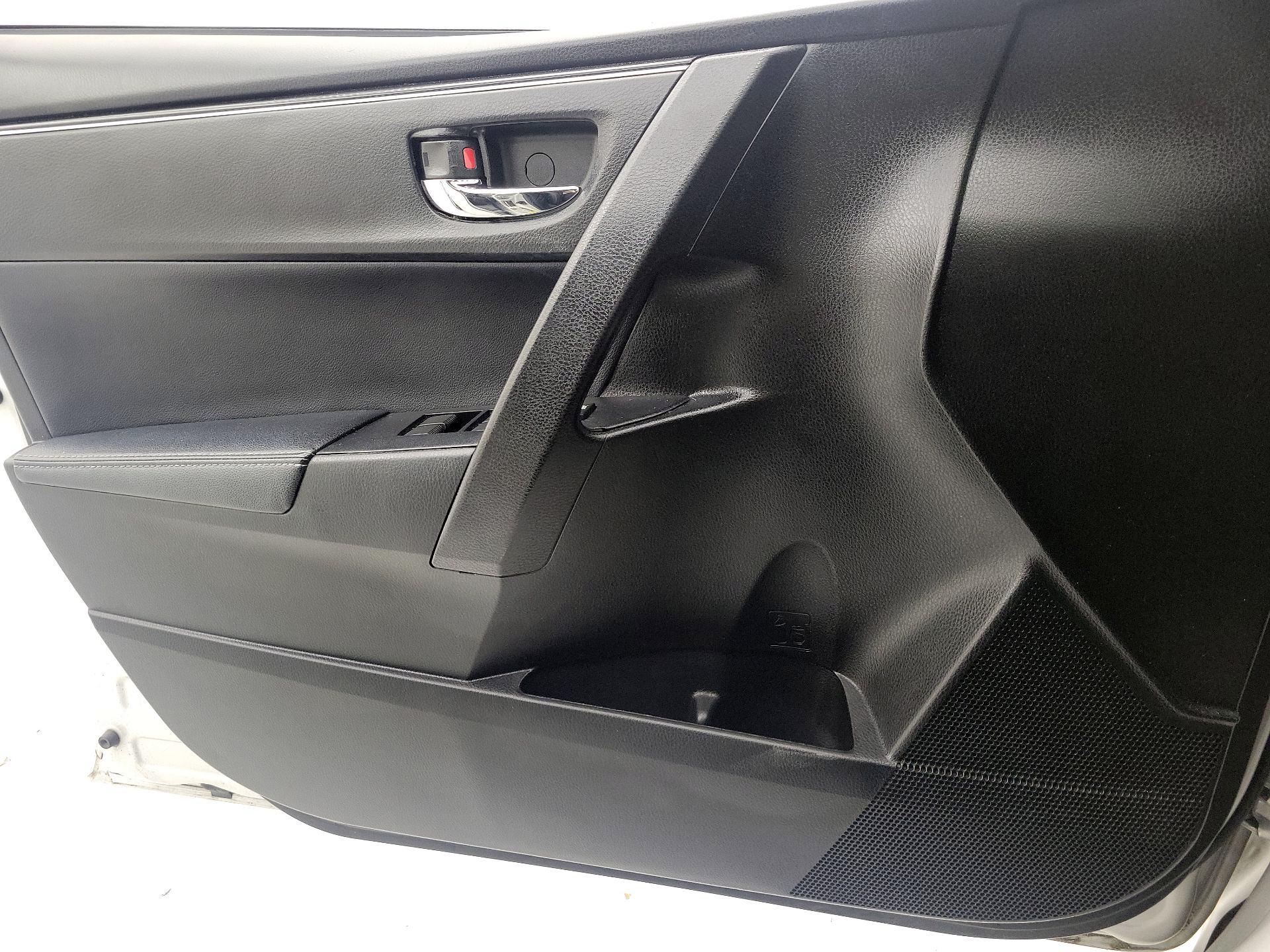 Thumbnail: 2017 Toyota Corolla - 12