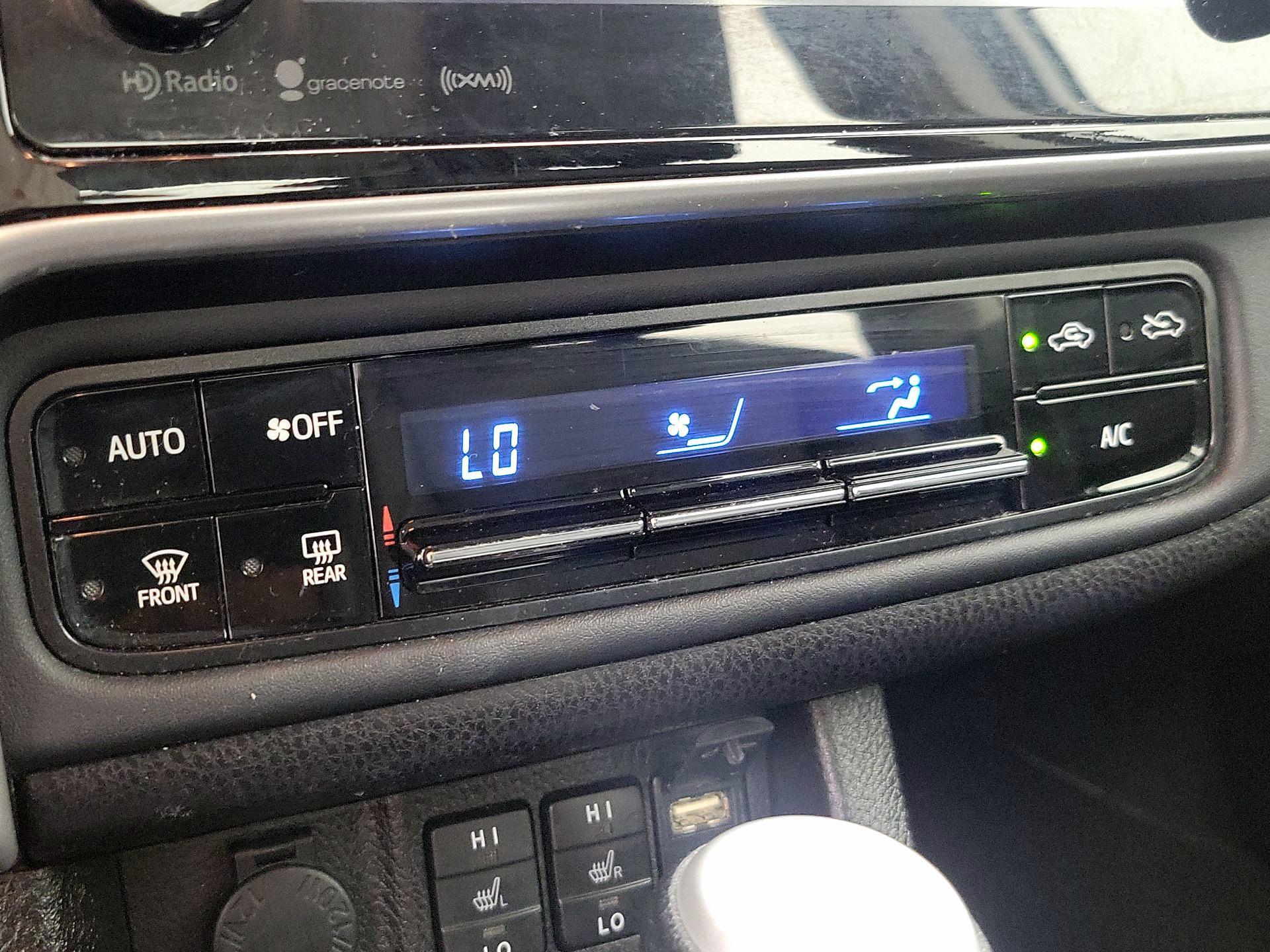 Thumbnail: 2017 Toyota Corolla - 16